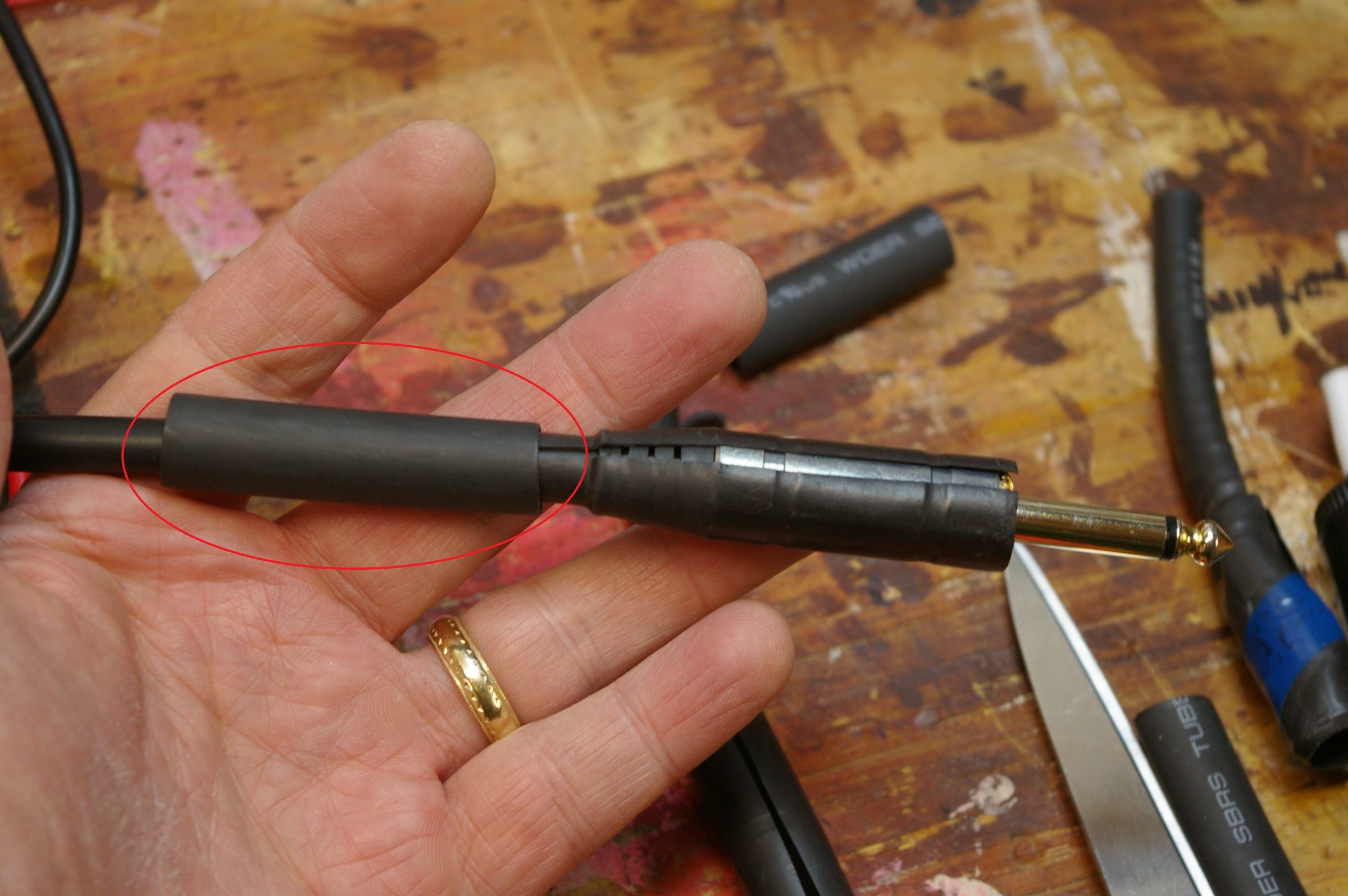 How to Fix, Repair or Make a 1/4" Inch Guitar Cable 8 Steps