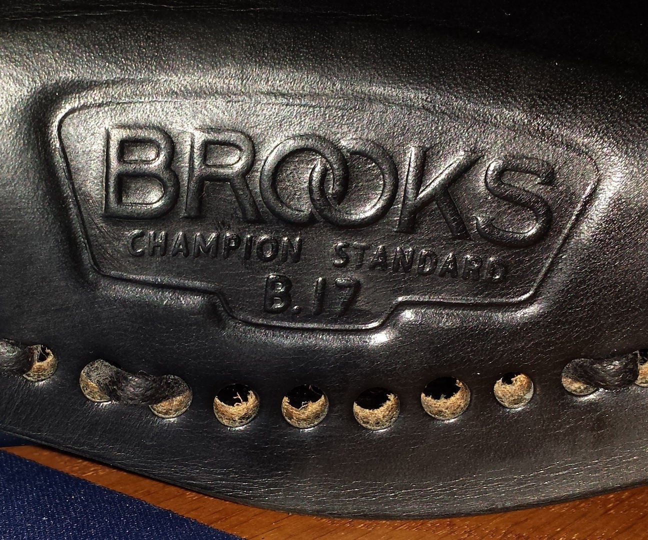 How to Lace a Brooks Saddle. 4 Steps (with Pictures) Instructables
