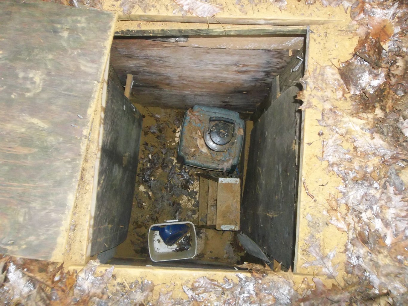 How To Make An Underground Fort : 8 Steps - Instructables