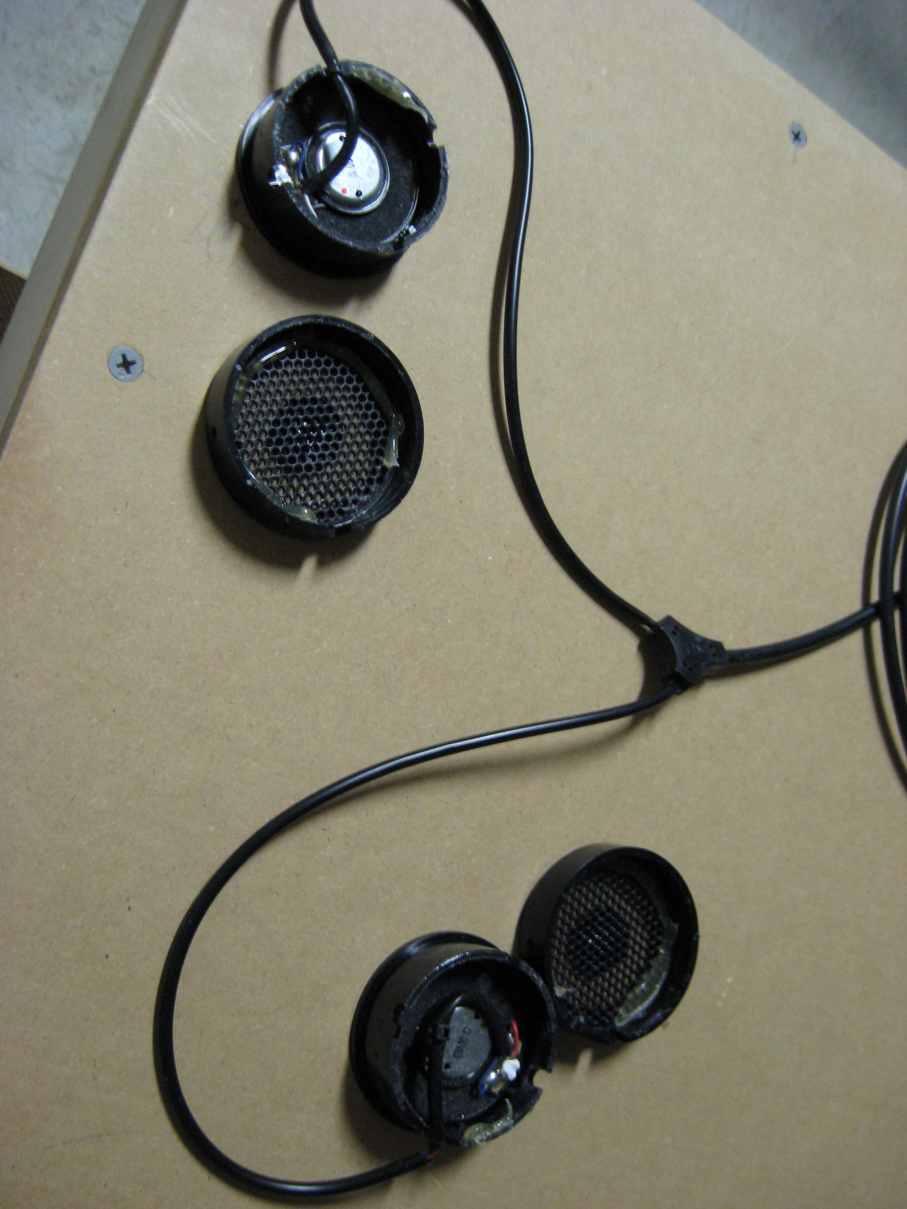 Make Your Headphone Cable Removable 3 Steps (with Pictures