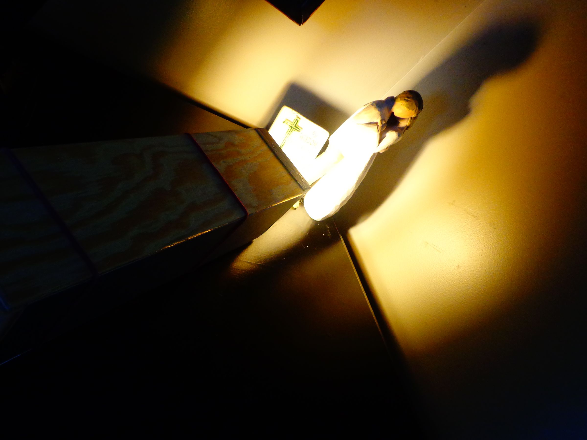 "let there be light" : hand-made shadow-box/projector DIY Project DIY Project Image