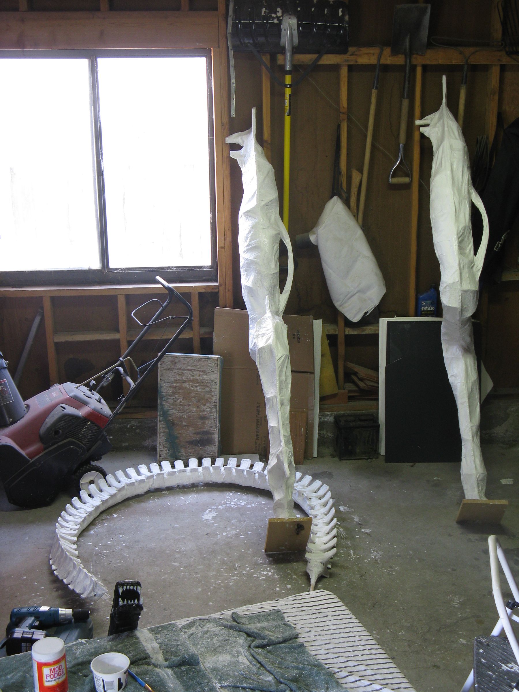 LifeSize Alien Queen Statue From Aliens 8 Steps (with Pictures