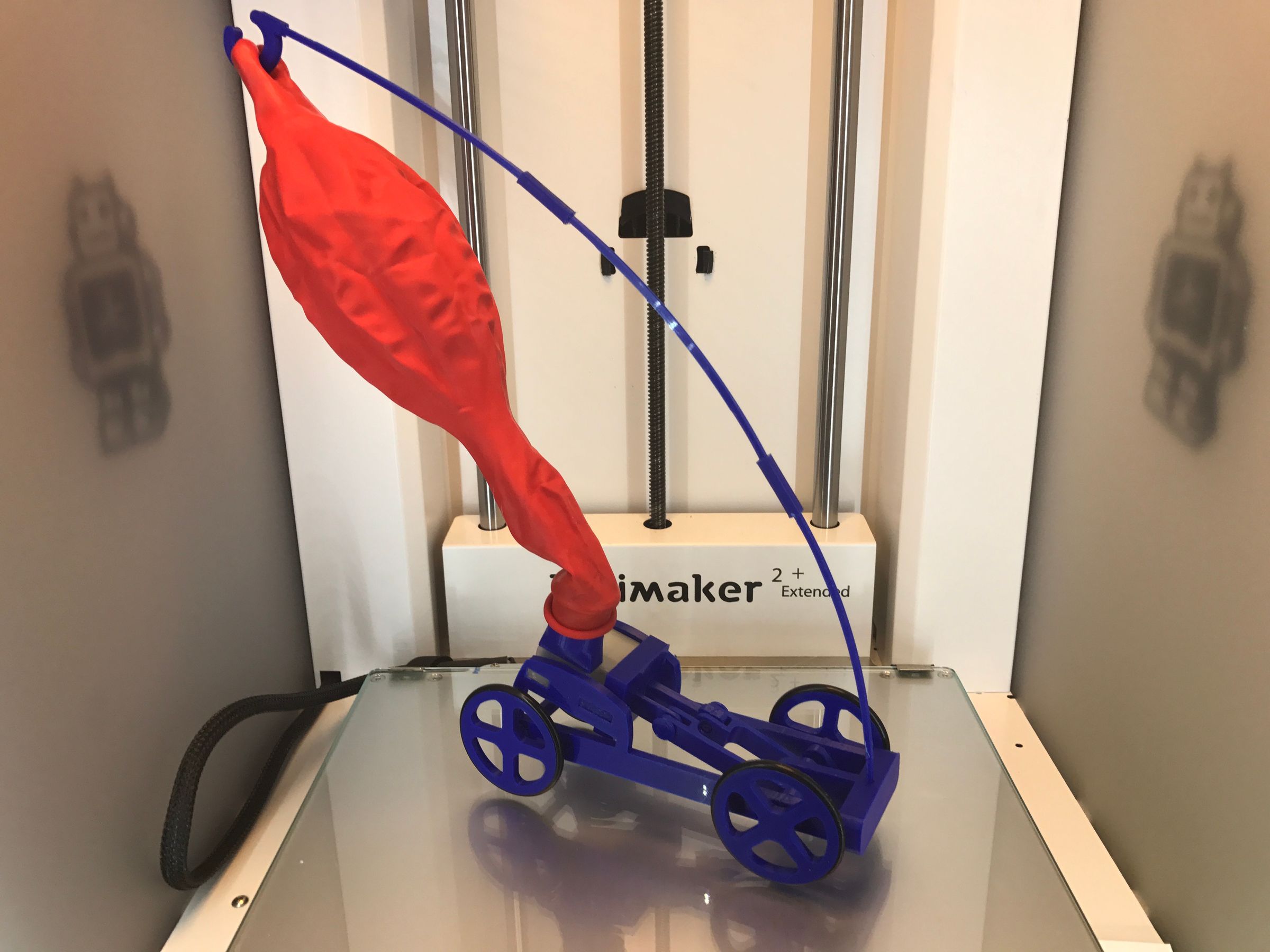 Single Cylinder Air Engine Balloon Powered Rolling Chassis 6 Steps