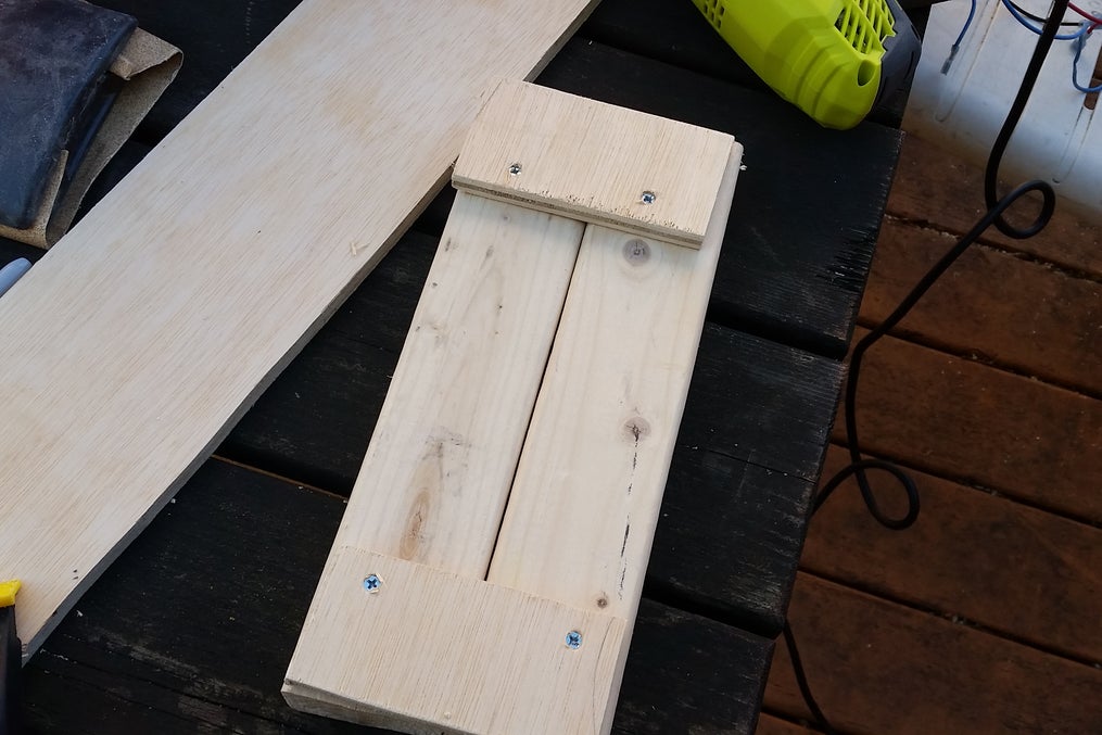 Ajuste de montagem do motor de tensão da correia