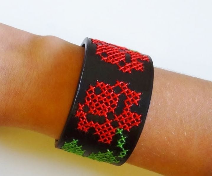 Create Your Own Cross Stitch Bracelet 9 Steps (with Pictures
