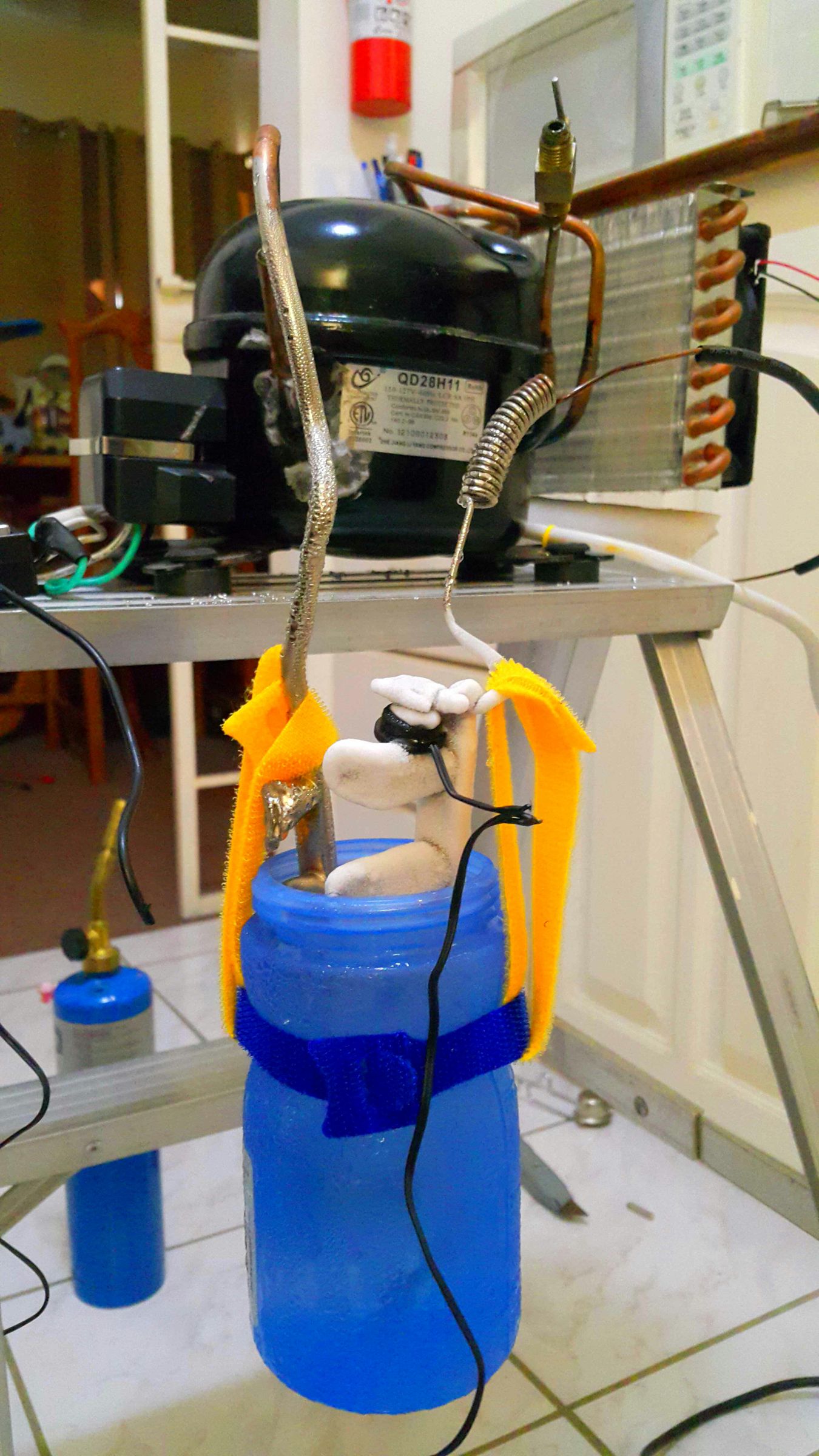 Repairing a Broken Refrigerant Line. 7 Steps (with Pictures