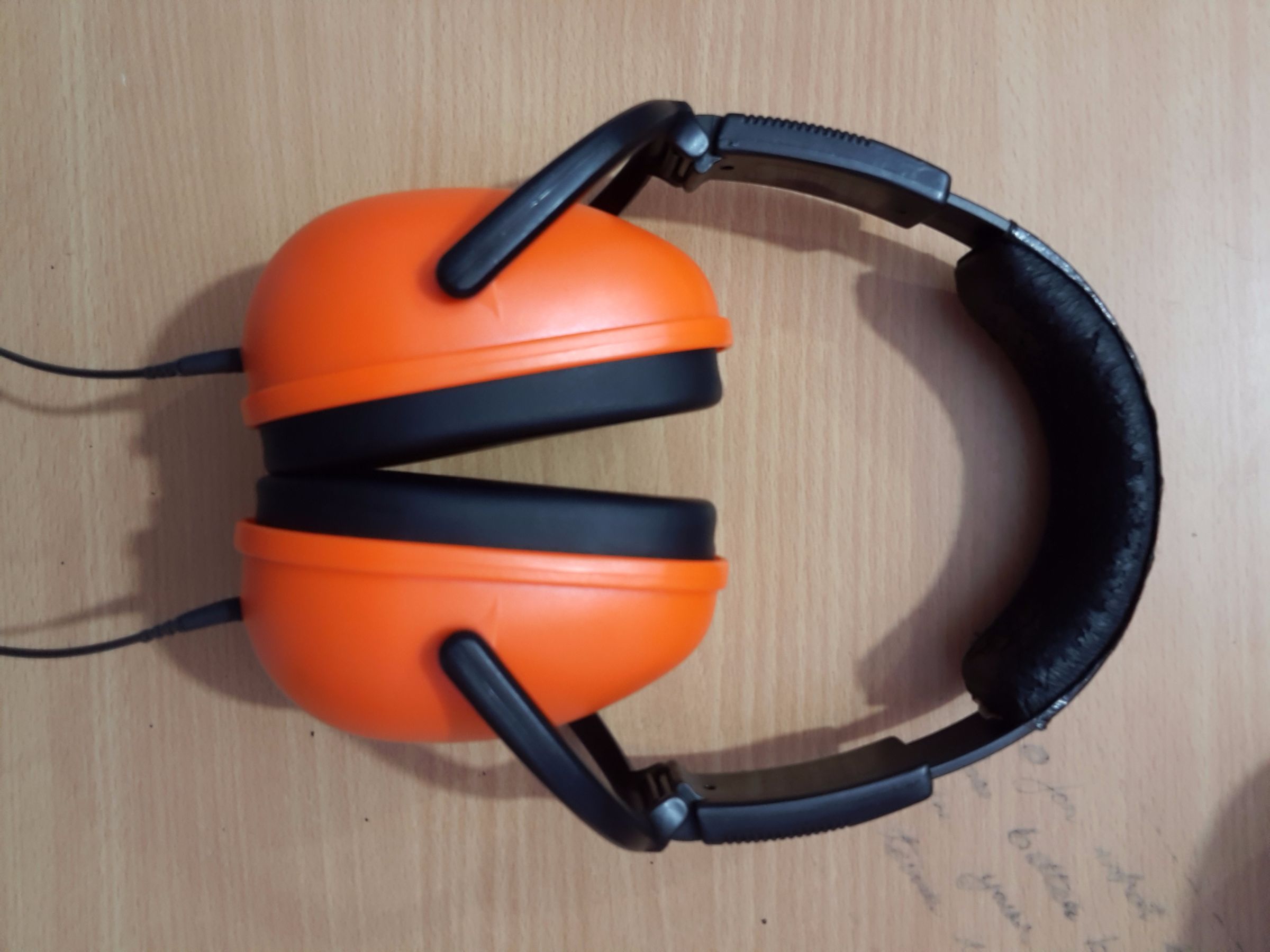 Sennheiser HD201 + Cheap Earmuffs \u003d Perfectly Noise Proof Flat Natural  Headphones \u0026 CHEAP Too! : 4 Steps (with Pictures) - Instructables