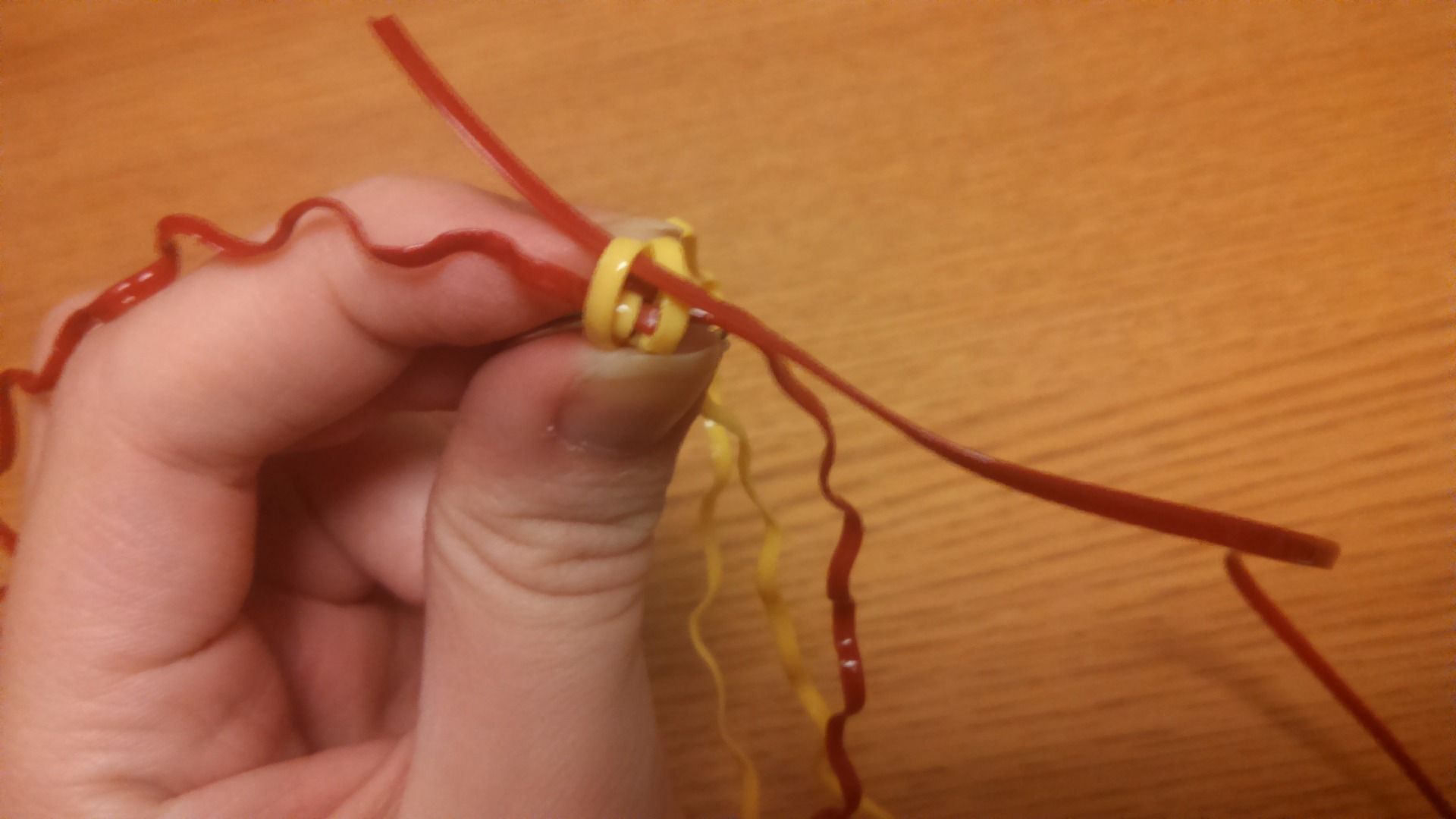 How to Weave Plastic Lacing Crafts 9 Steps Instructables