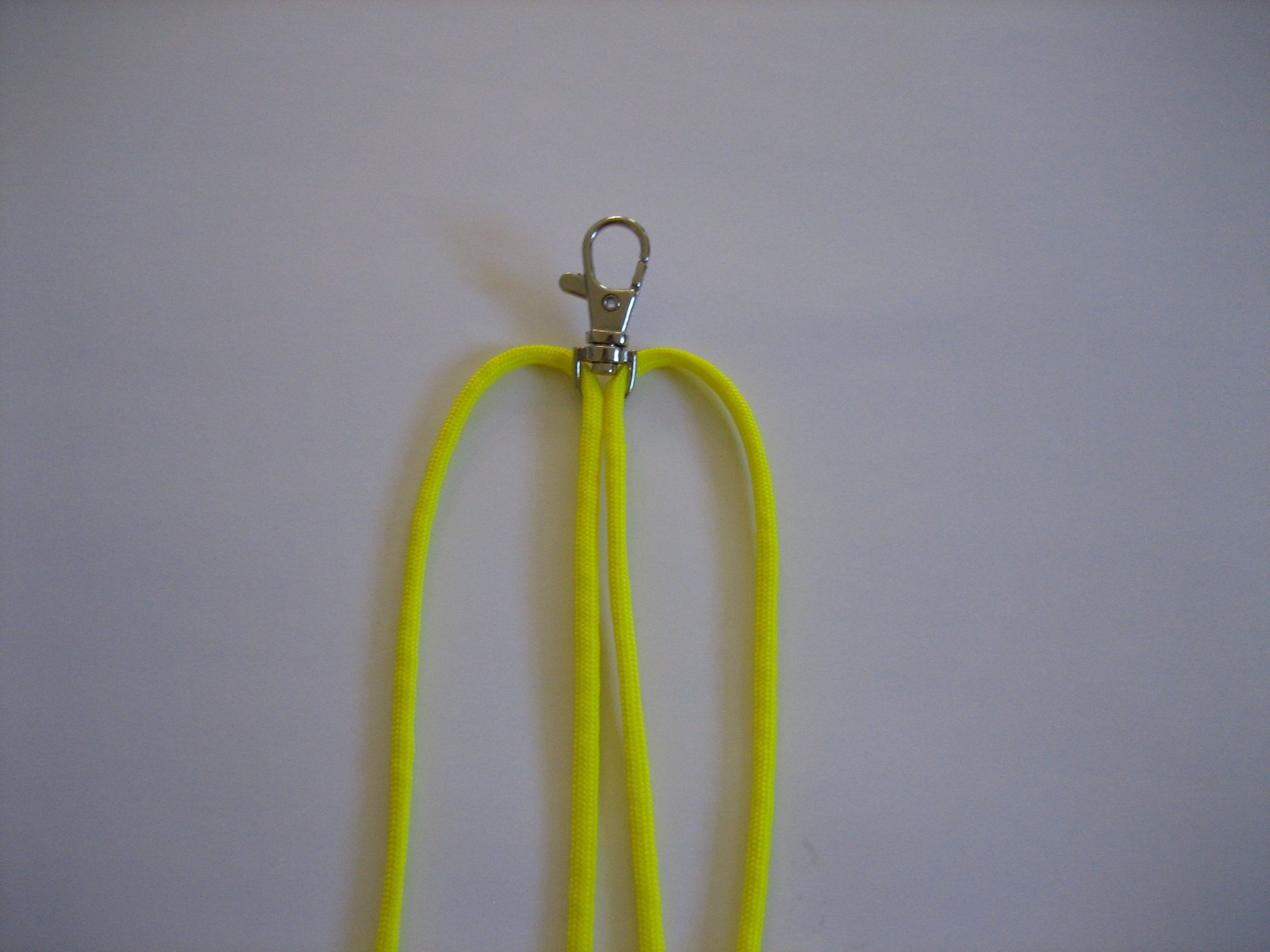 How to Make a Paracord Wrist Lanyard Using the Cobra Weave 6 Steps