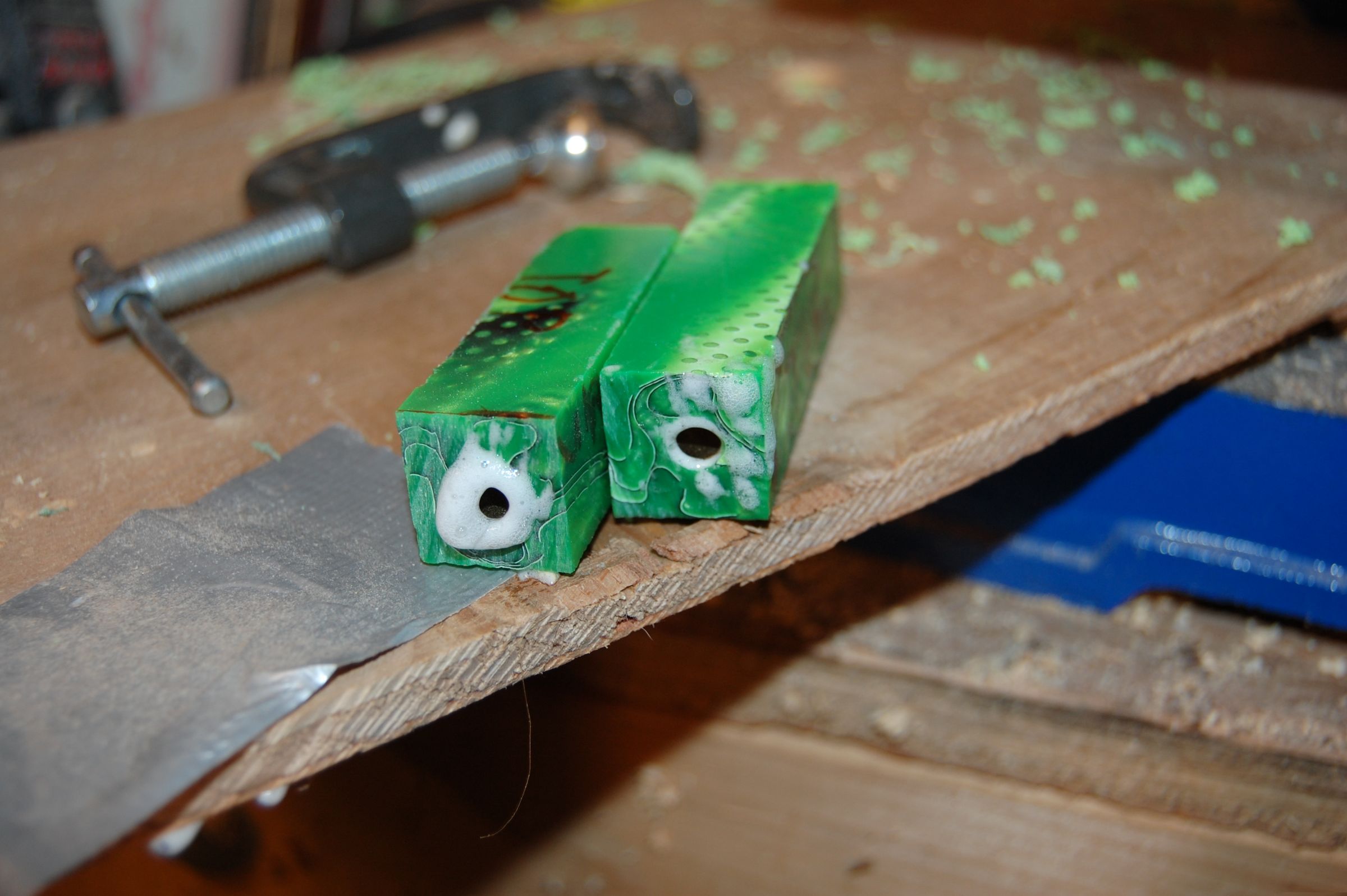 Guide to Turning Acrylic Pens (Video Guide) 10 Steps (with Pictures