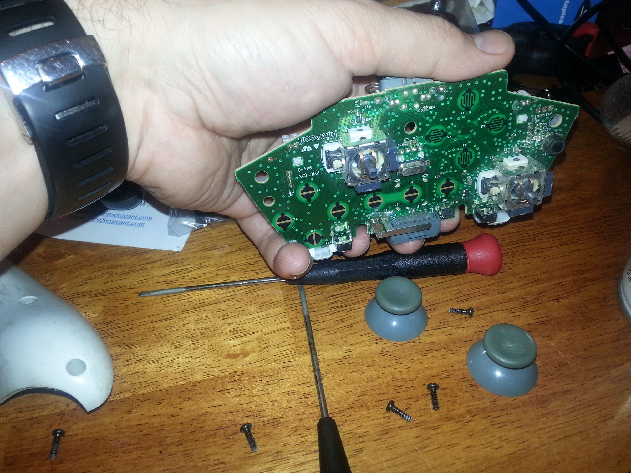 A BETTER XBOX 360 CONTROLLER (EASY MEDIUM DIFFICULTY) 8 Steps