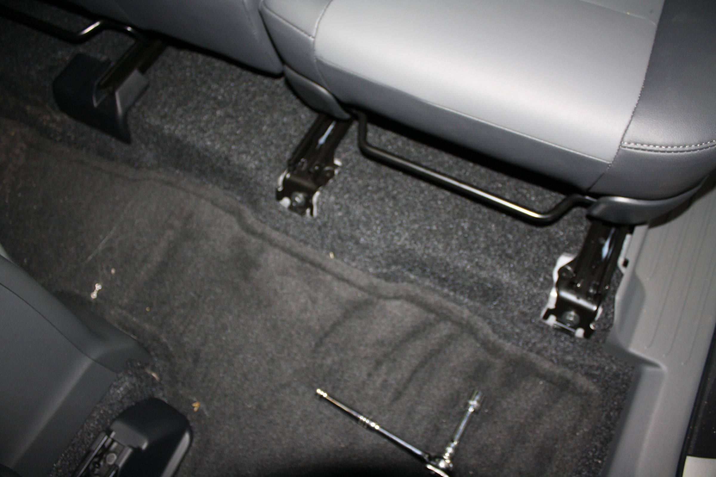 How to Remove the Rear Seats From a Toyota Prius V 3 Steps (with