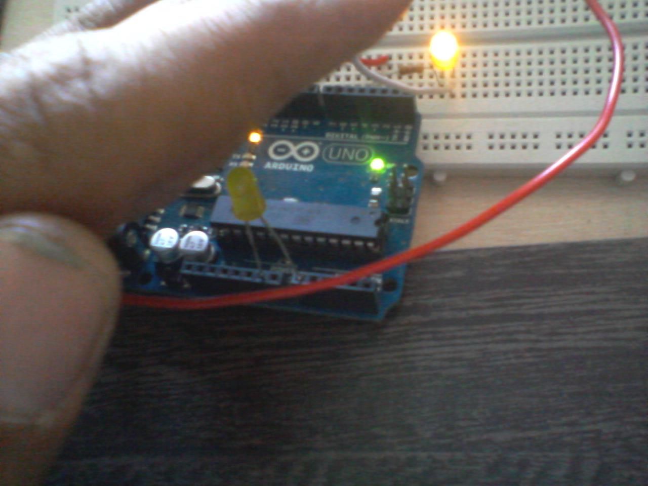 Led As A Light Sensor 4 Steps Instructables