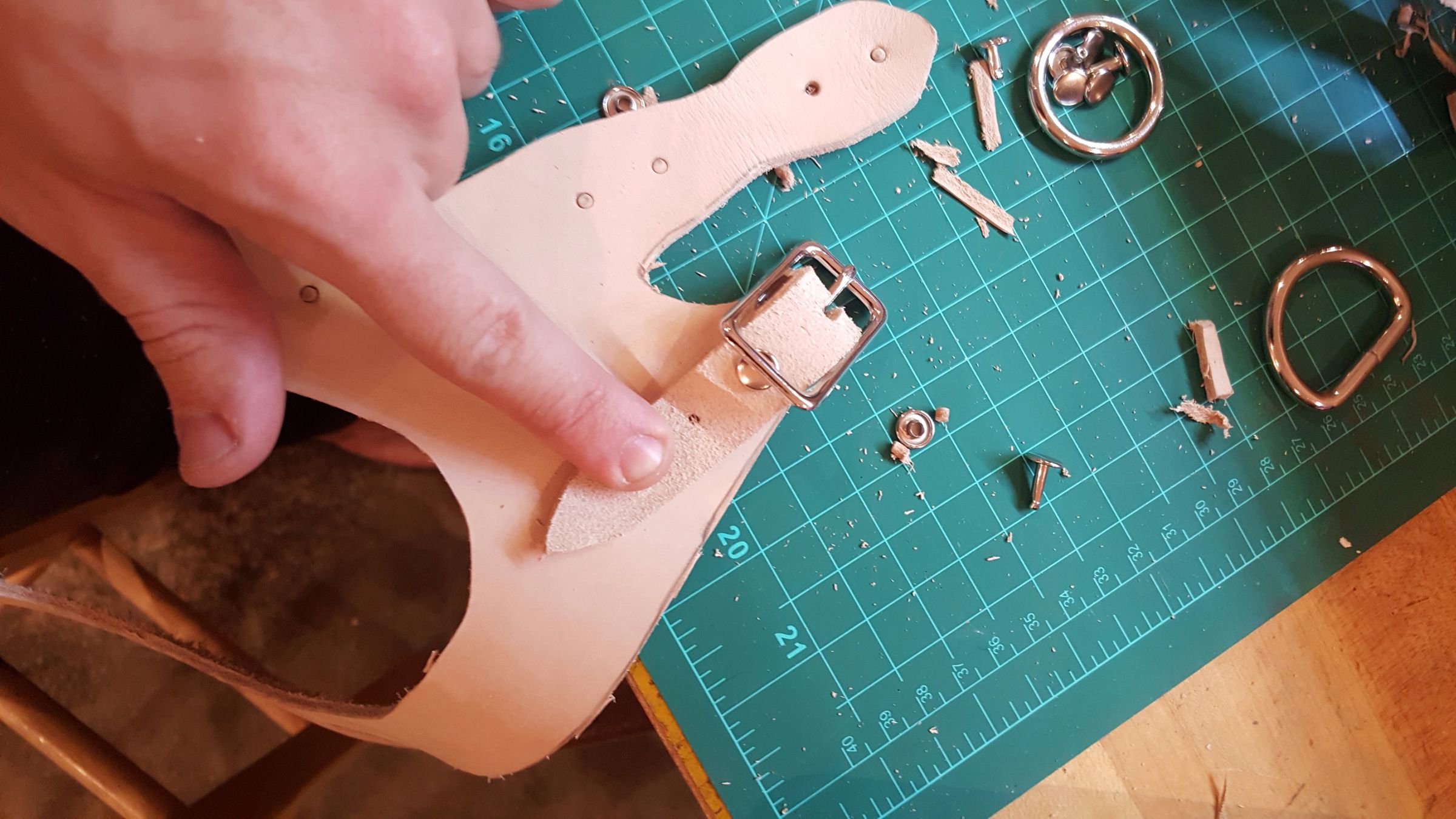 Making a Custom Leather Dog Harness 17 Steps (with Pictures) Instructables