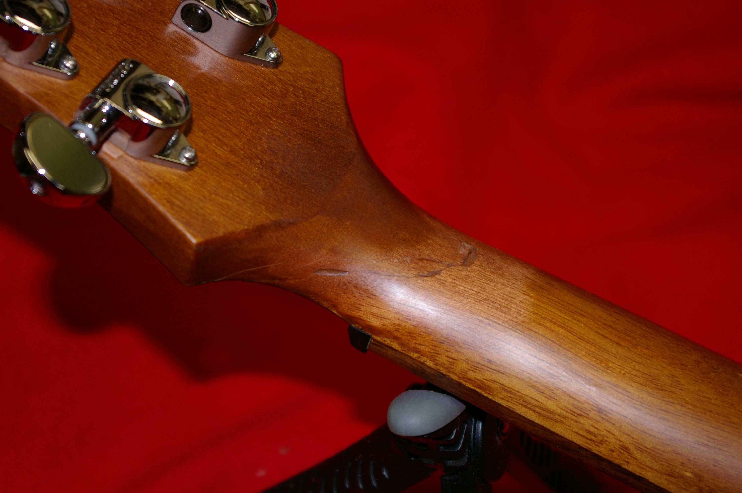 How to Repair a Broken Guitar Neck (headstock) 12 Steps (with