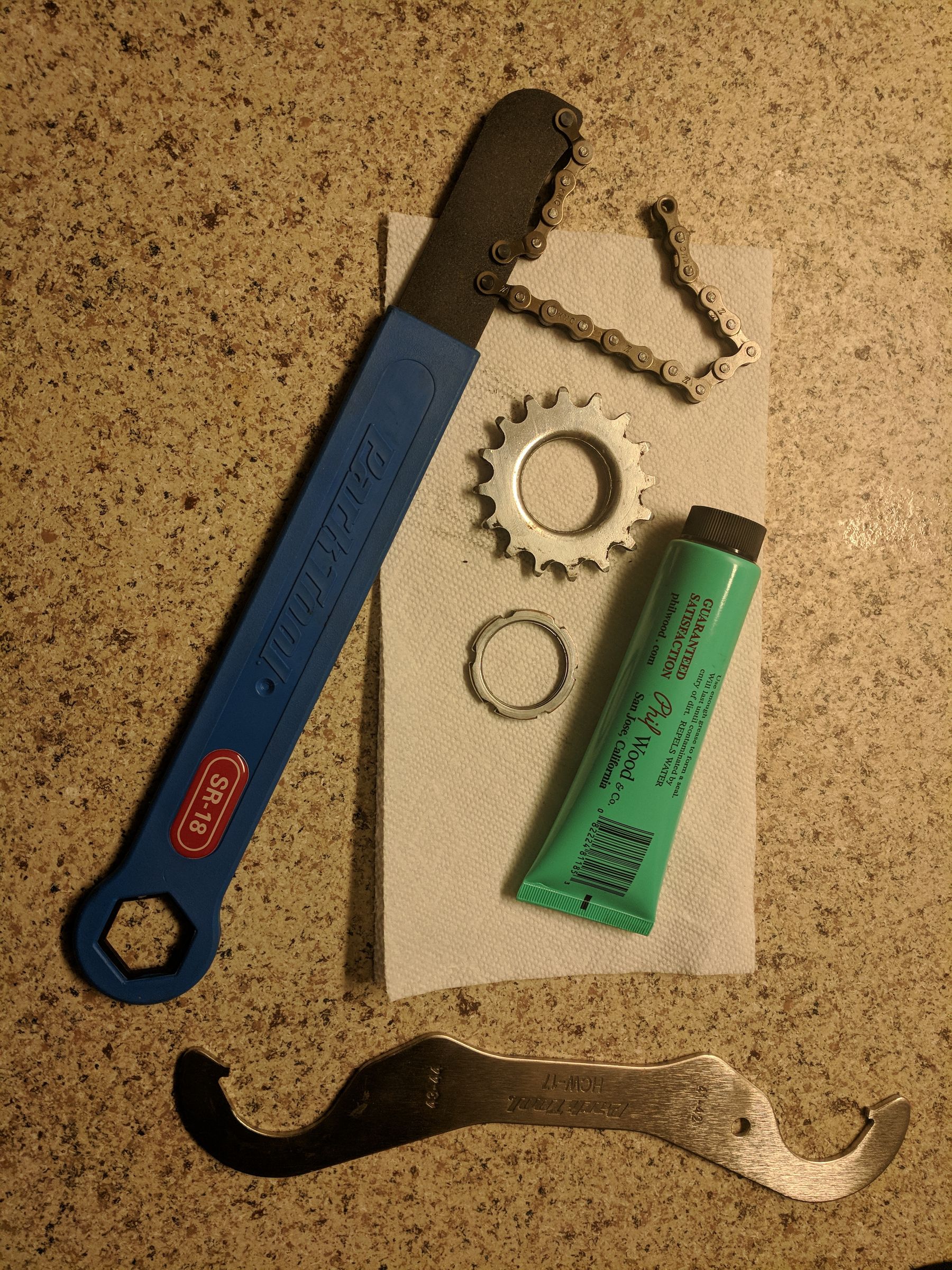 Replacing the Lockring and Cog on a FixedGear Bike 8 Steps