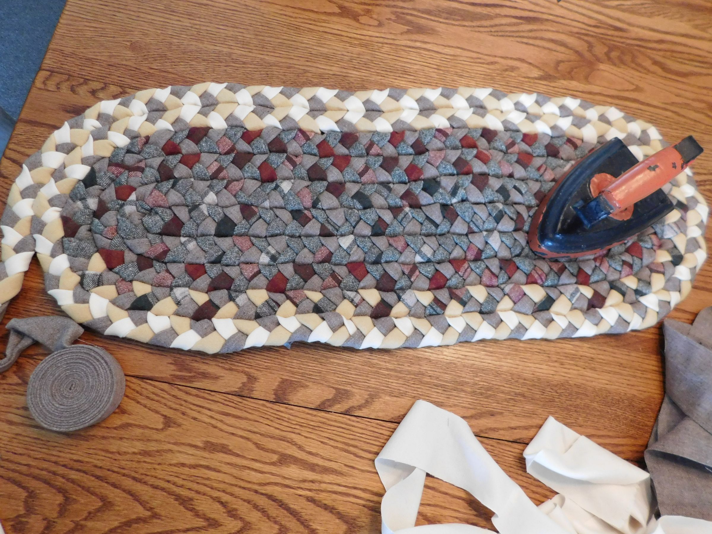 Heirloom Wool Cloth Braided Rug 7 Steps (with Pictures) Instructables