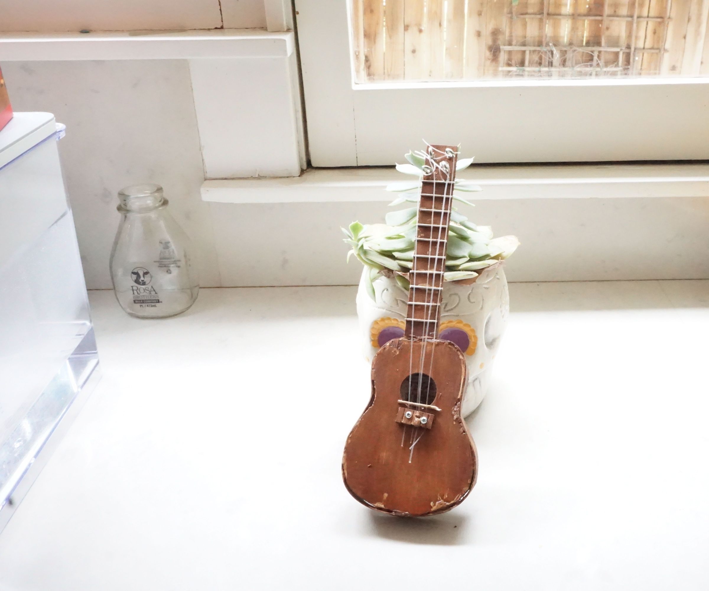 a mini guitar DIY Project DIY Project Image