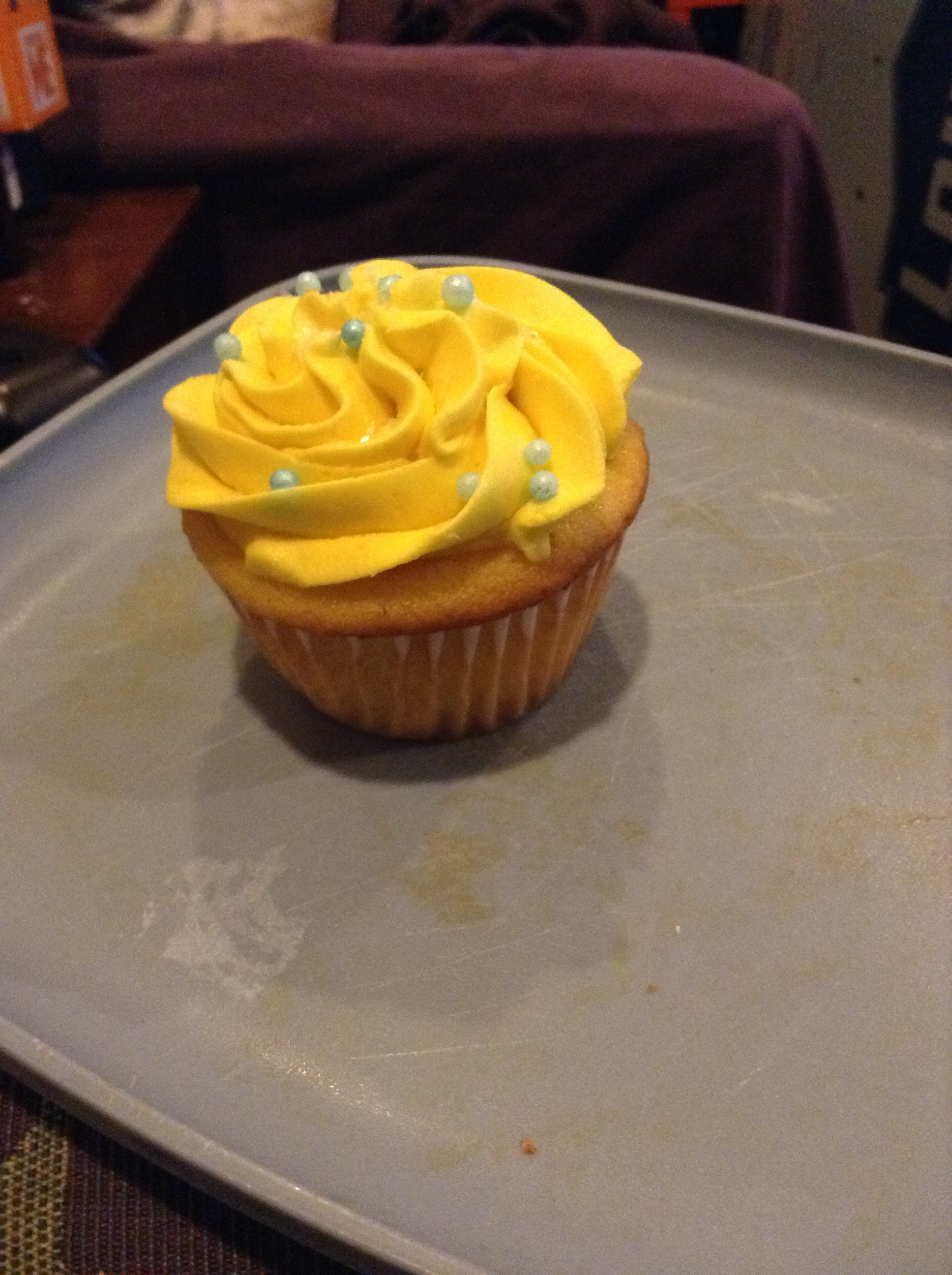 How to Eat a Cupcake the Right Way 4 Steps Instructables