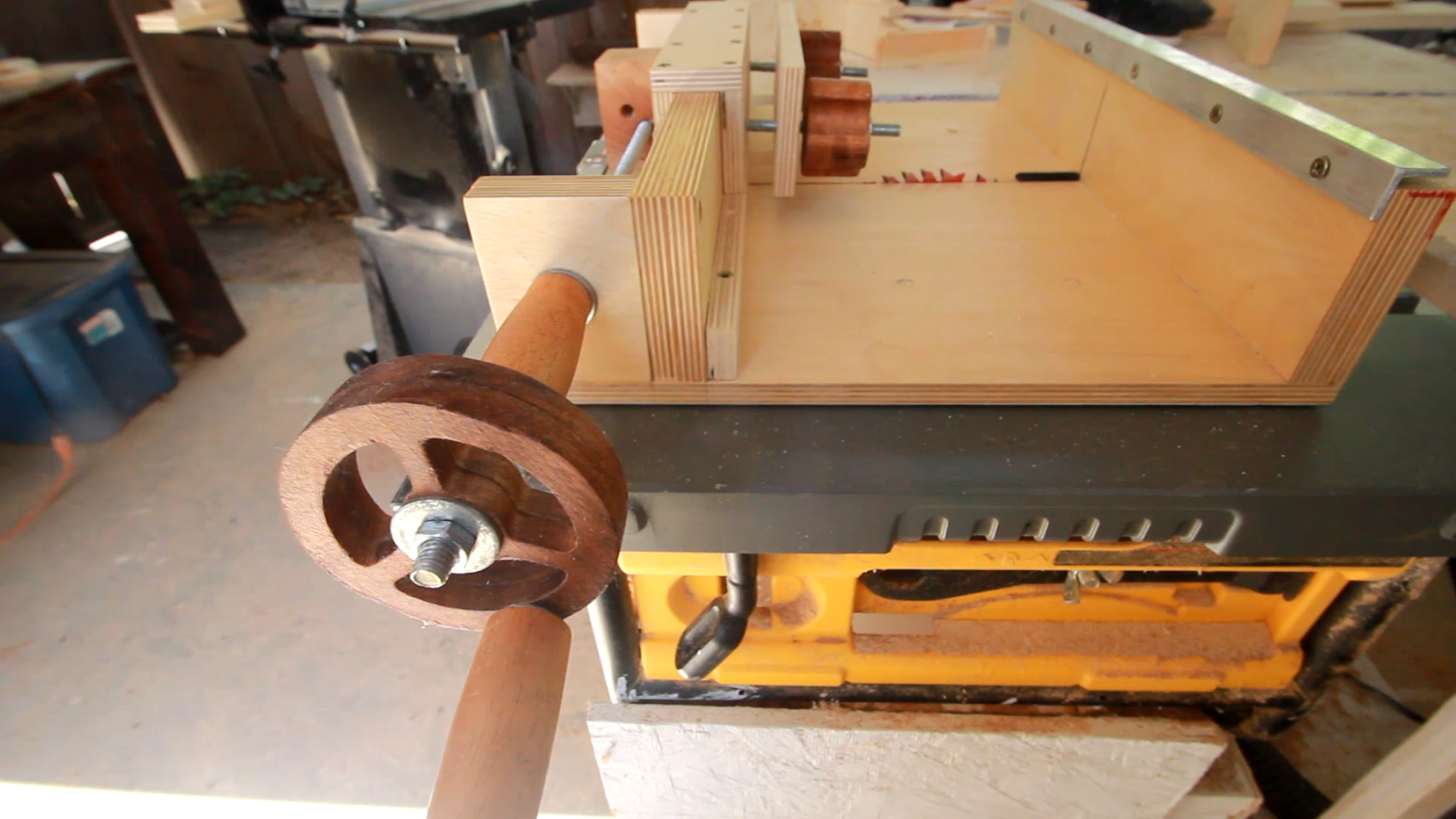 How to Build a Variable Box Joint Jig 11 Steps (with Pictures