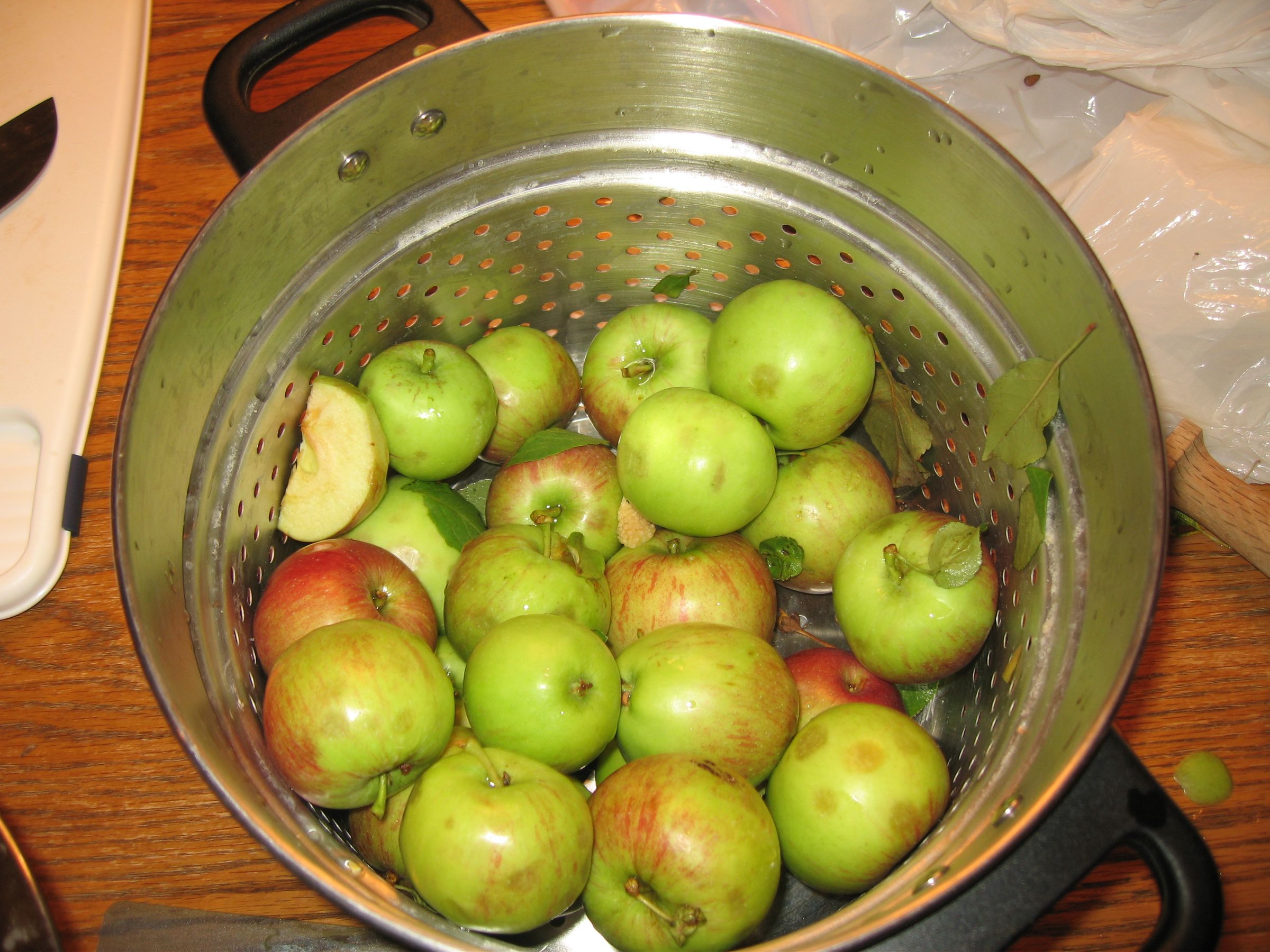 How to Make Homemade Applesauce With a Food Mill 5 Steps Instructables