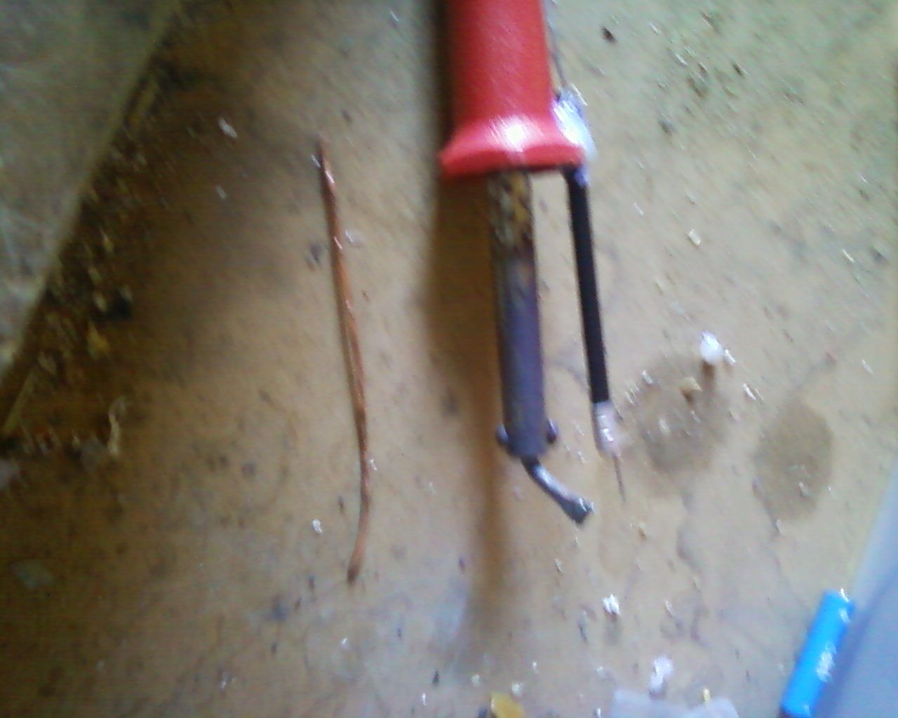 no long build + no transformer = great hot wire foam cutter DIY Project DIY Project Image