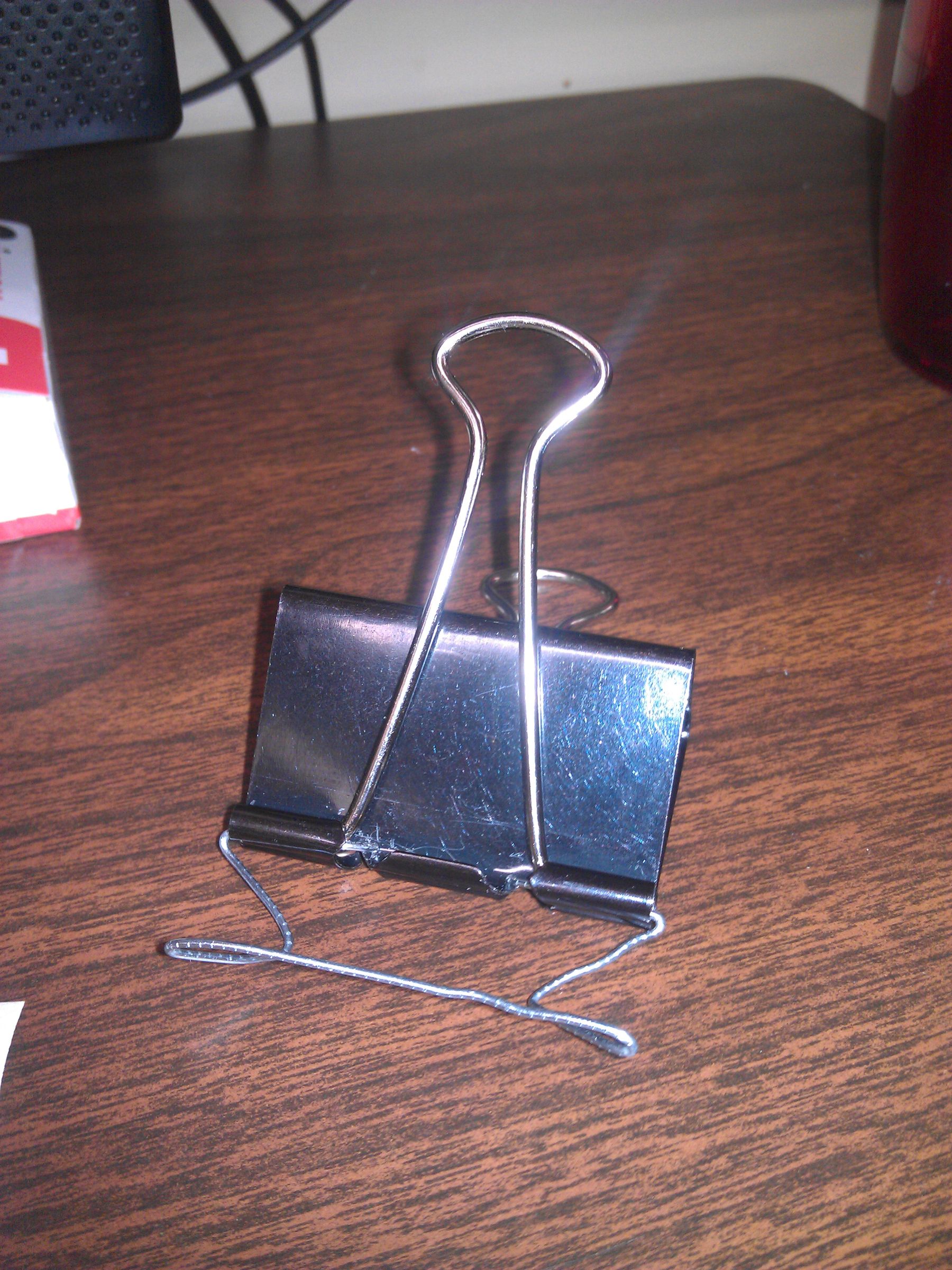 IPhone Binder Clip Stand Ver 2.0 4 Steps Instructables