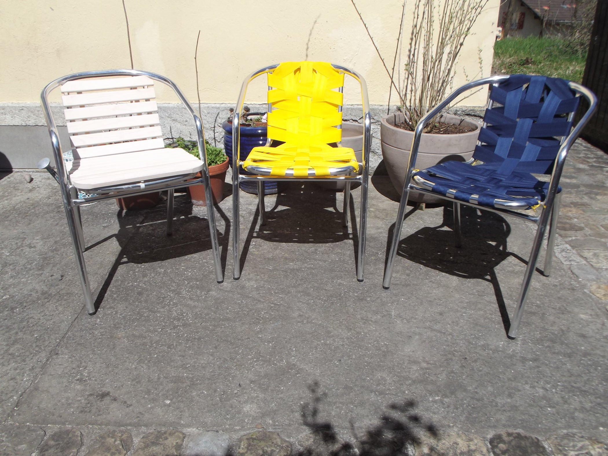 Refurbish Your Old Garden Chairs 4 Steps Instructables