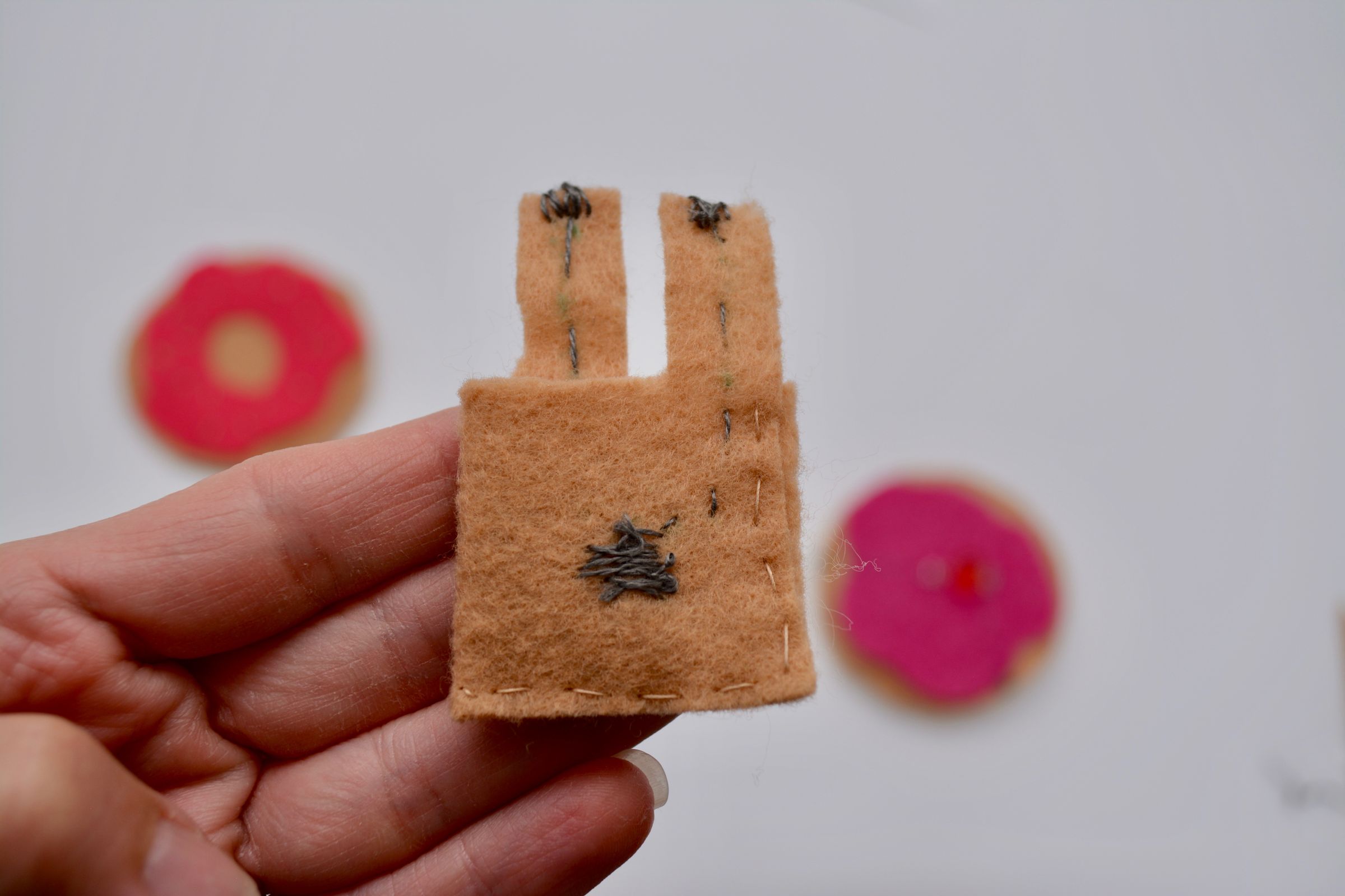 Conductive Jelly Donuts an Introduction to Sewing Circuits With Makey