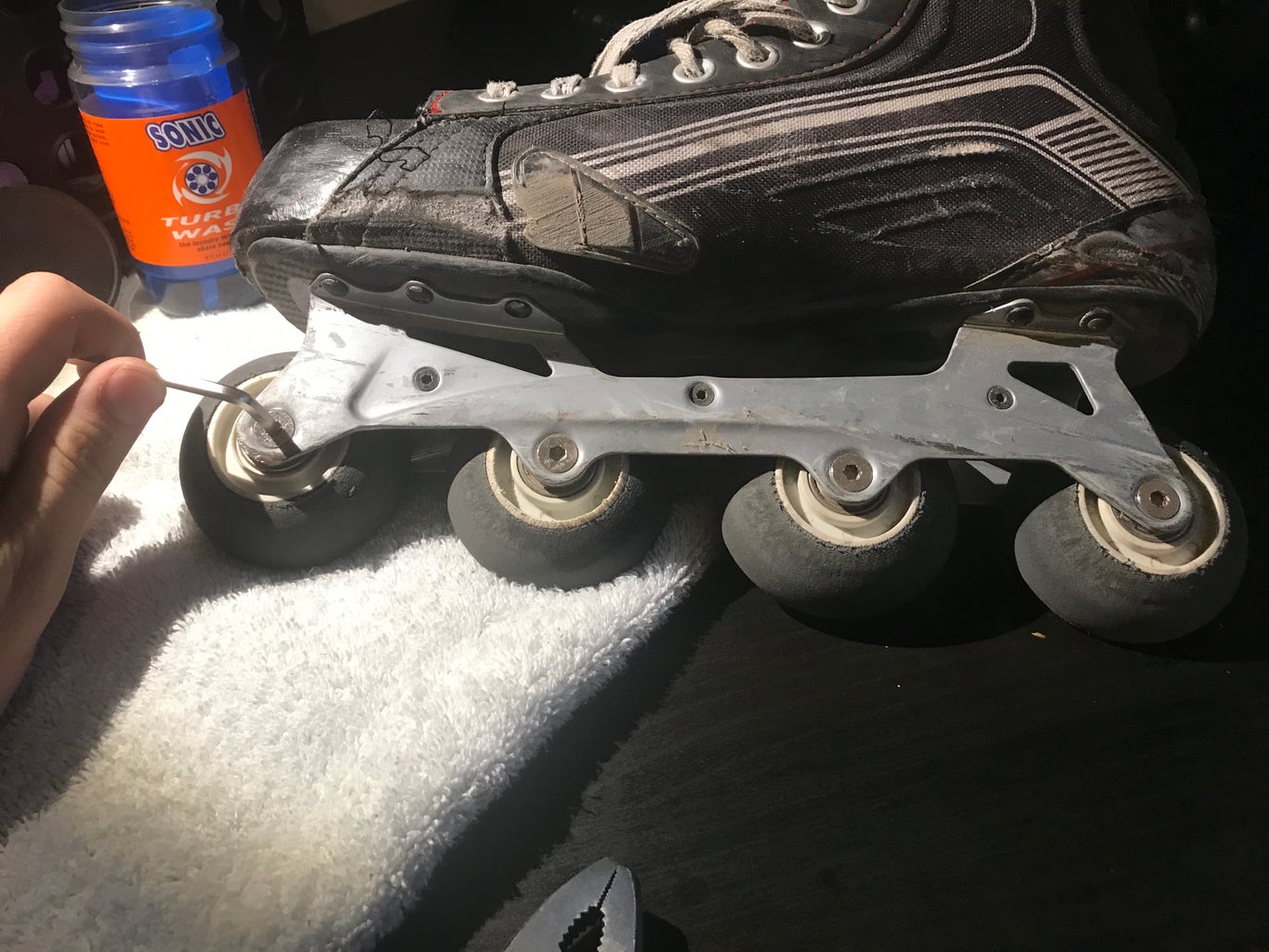 How To Clean And Change Inline Wheels : 7 Steps - Instructables