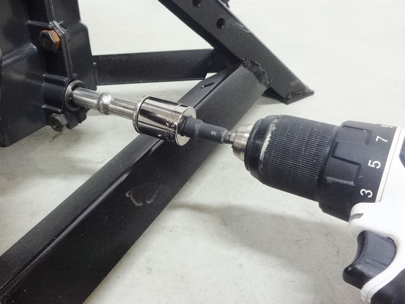 HeightAdjustable Portable Vise Stand 22 Steps (with Pictures