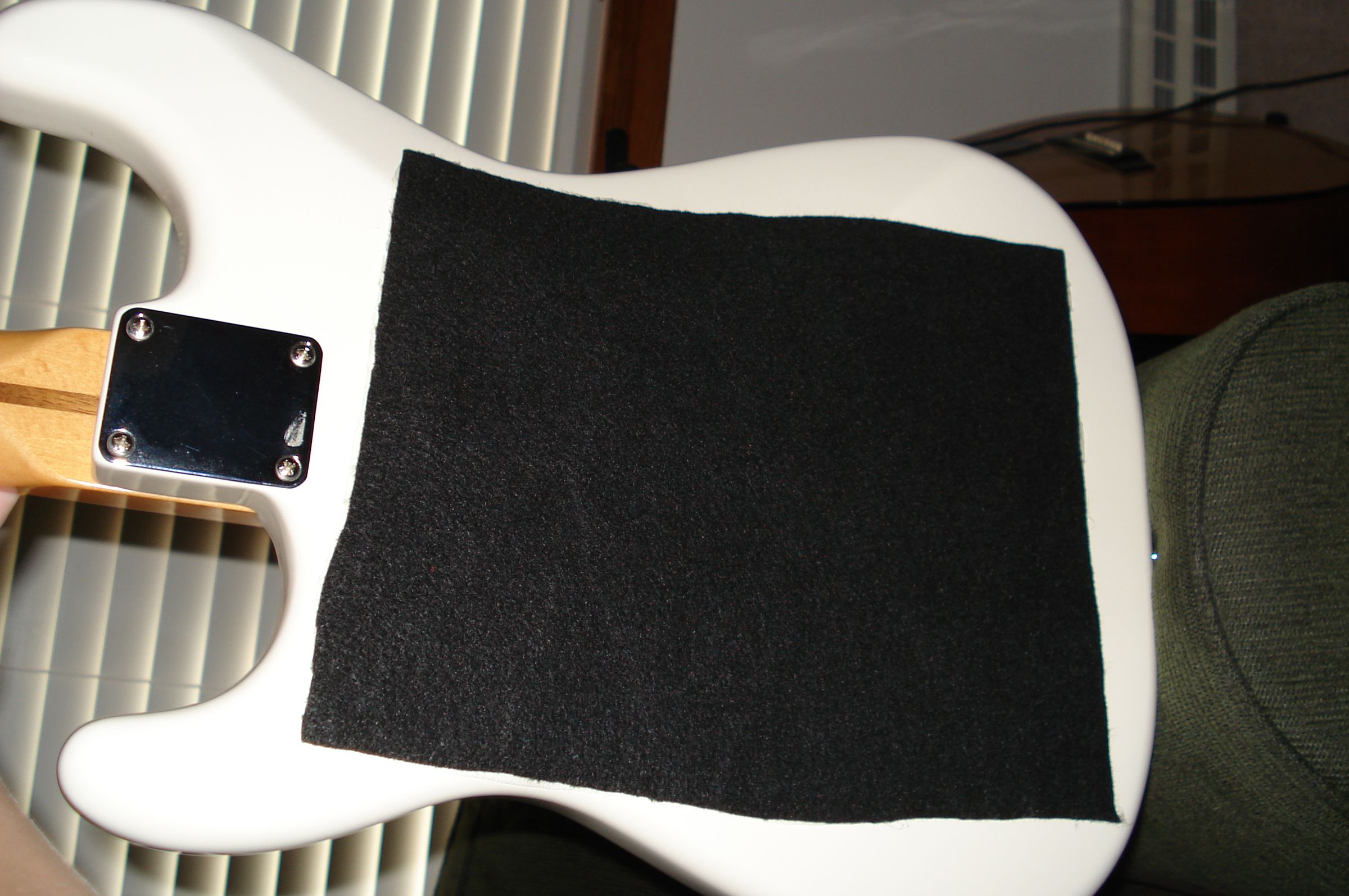 How to Make a Guitar Scratch Pad, Protects Back of Guitar From Belt
