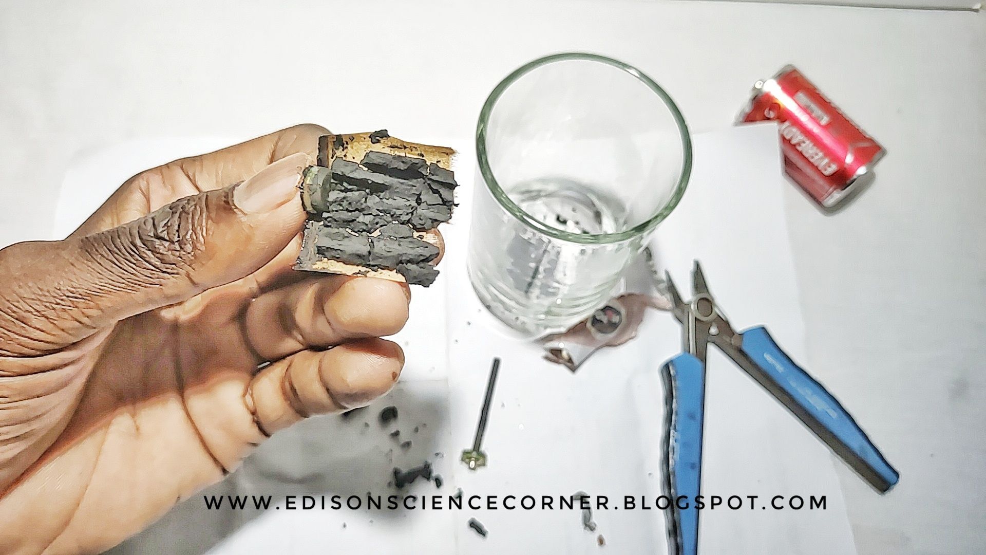 Diy Conductive Paint / Paint Your Own Circuits With Diy Conductive Ink Makery : The end goal is to have conductive paint, which can be painted into the murals being put up in builds and as such we can make the room interactive using capacitive touch sensors.
