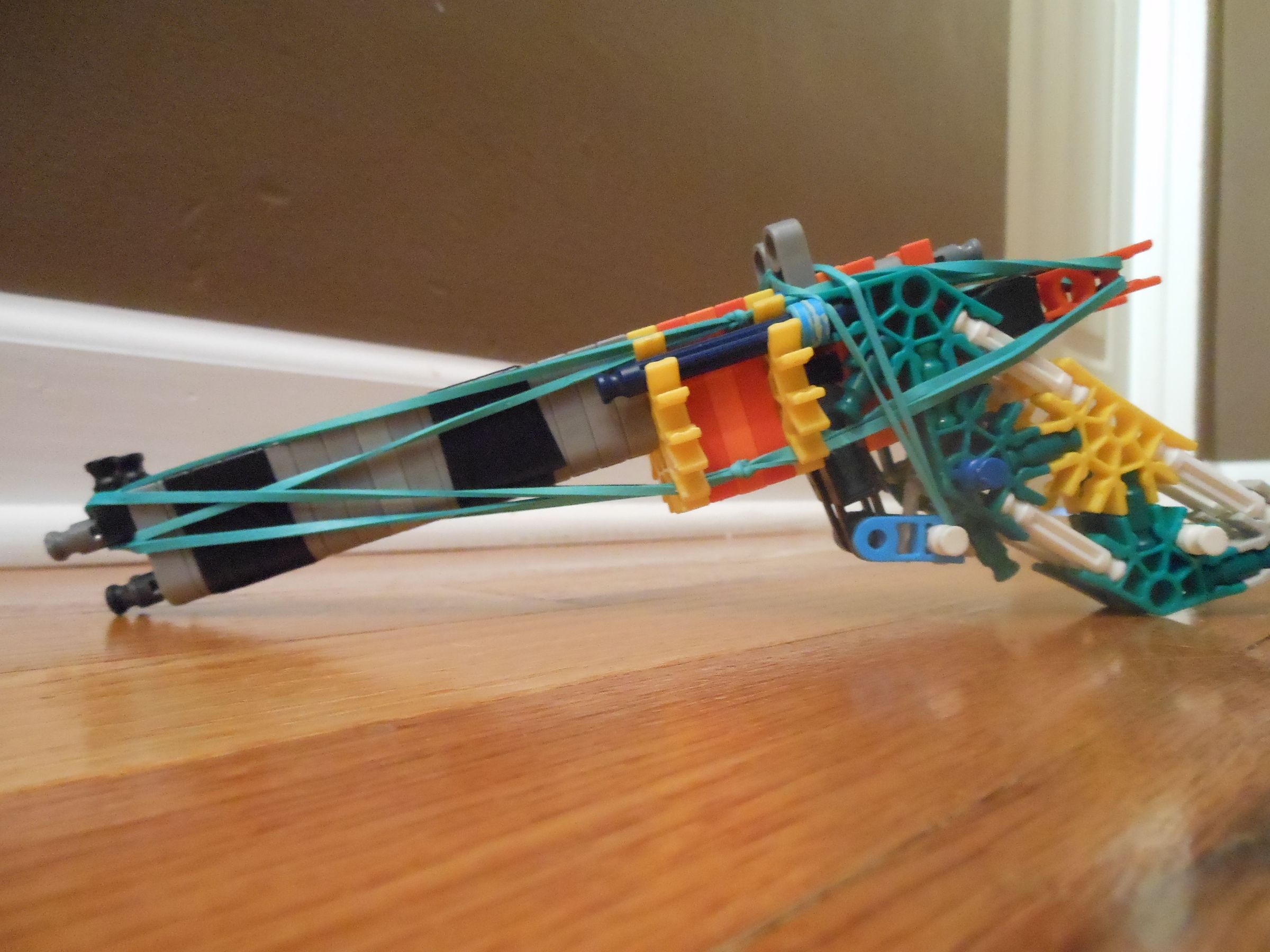 DIY guide for Knex Pseudo Semi-auto Assault pistol with step-by-step instructions