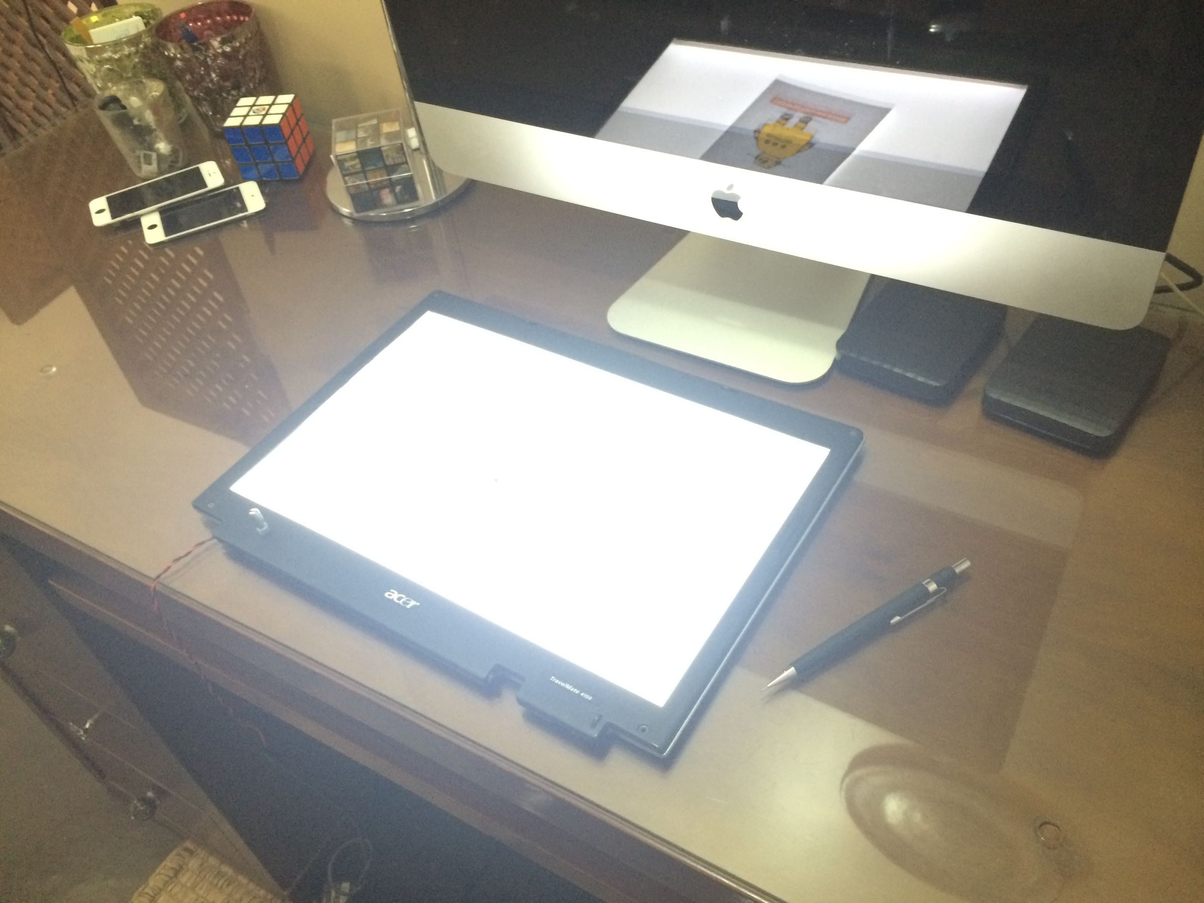 Turn a Broken Laptop Screen Into a 
