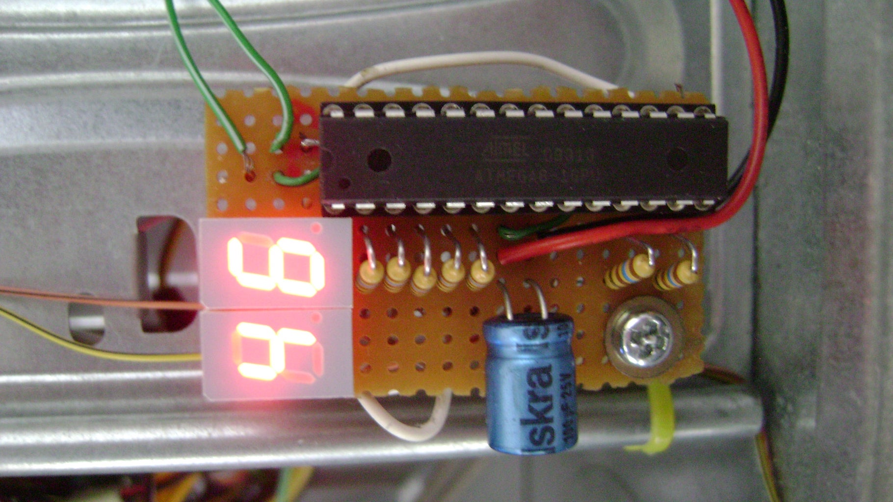 DIY Digital Thermometer : 4 Steps Circuit Diagram