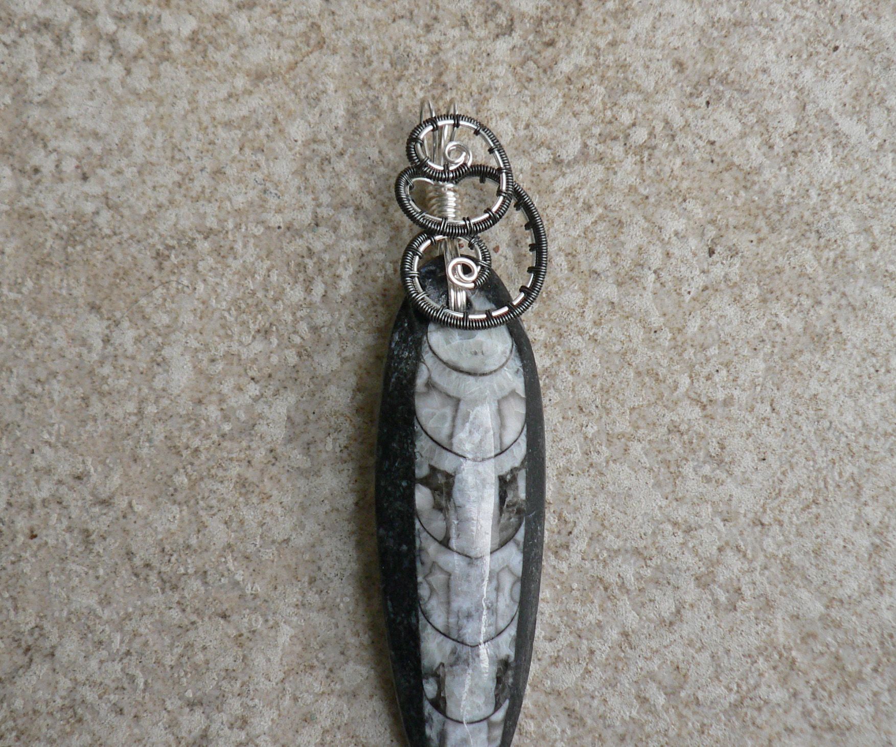 Simple Pendant With Wire Wrap Top : 12 