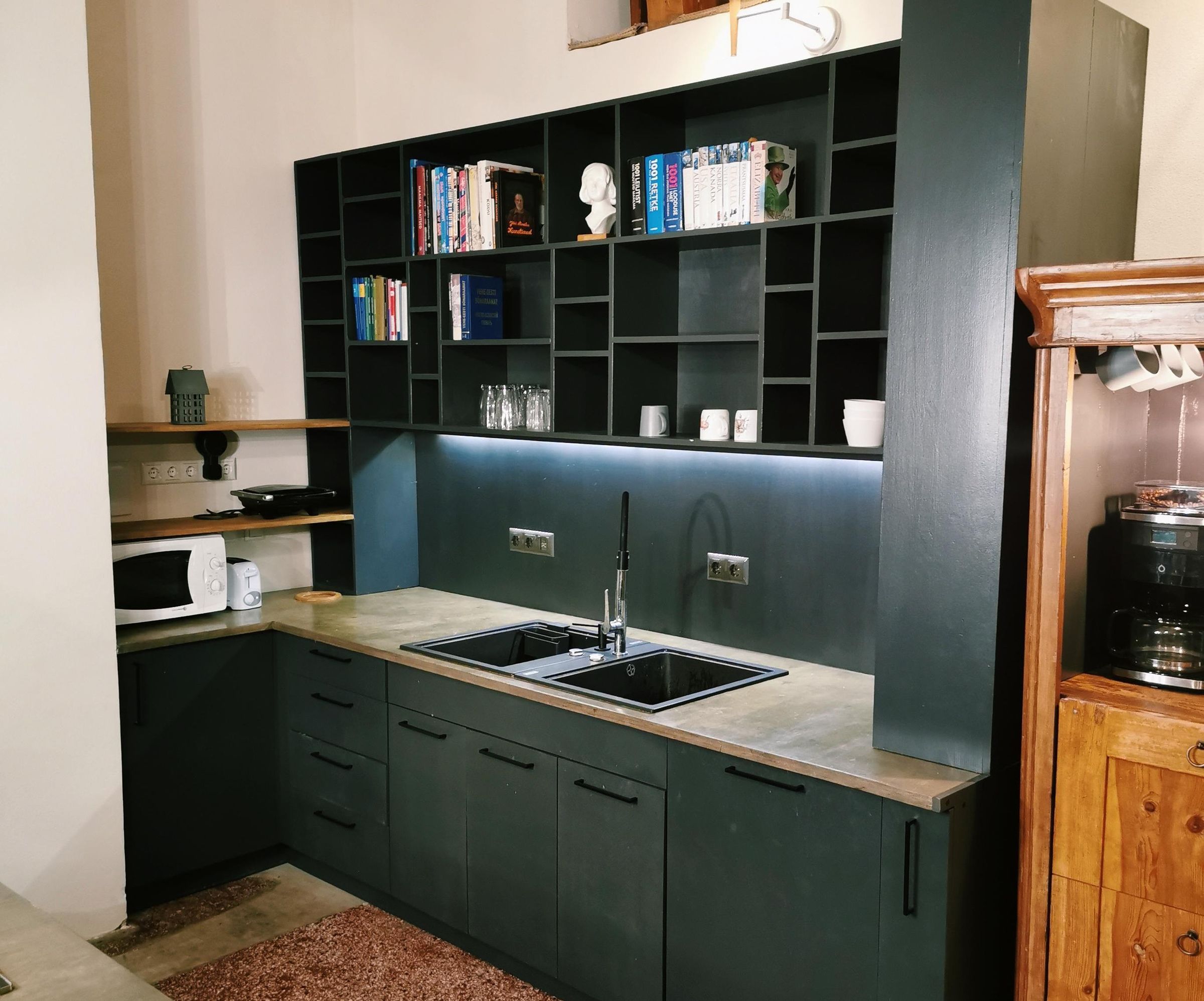 Kitchen With Many Cool Features