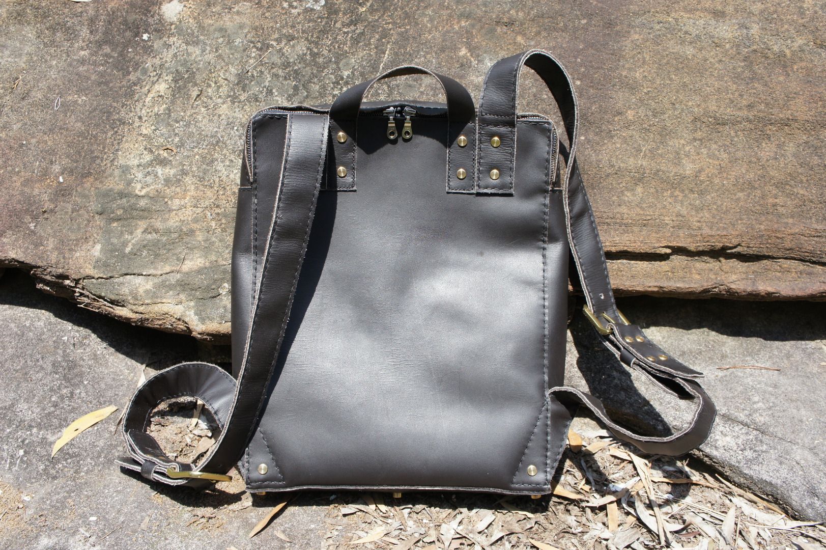 Leather Backpack, Stitchbystitch! 24 Steps (with Pictures