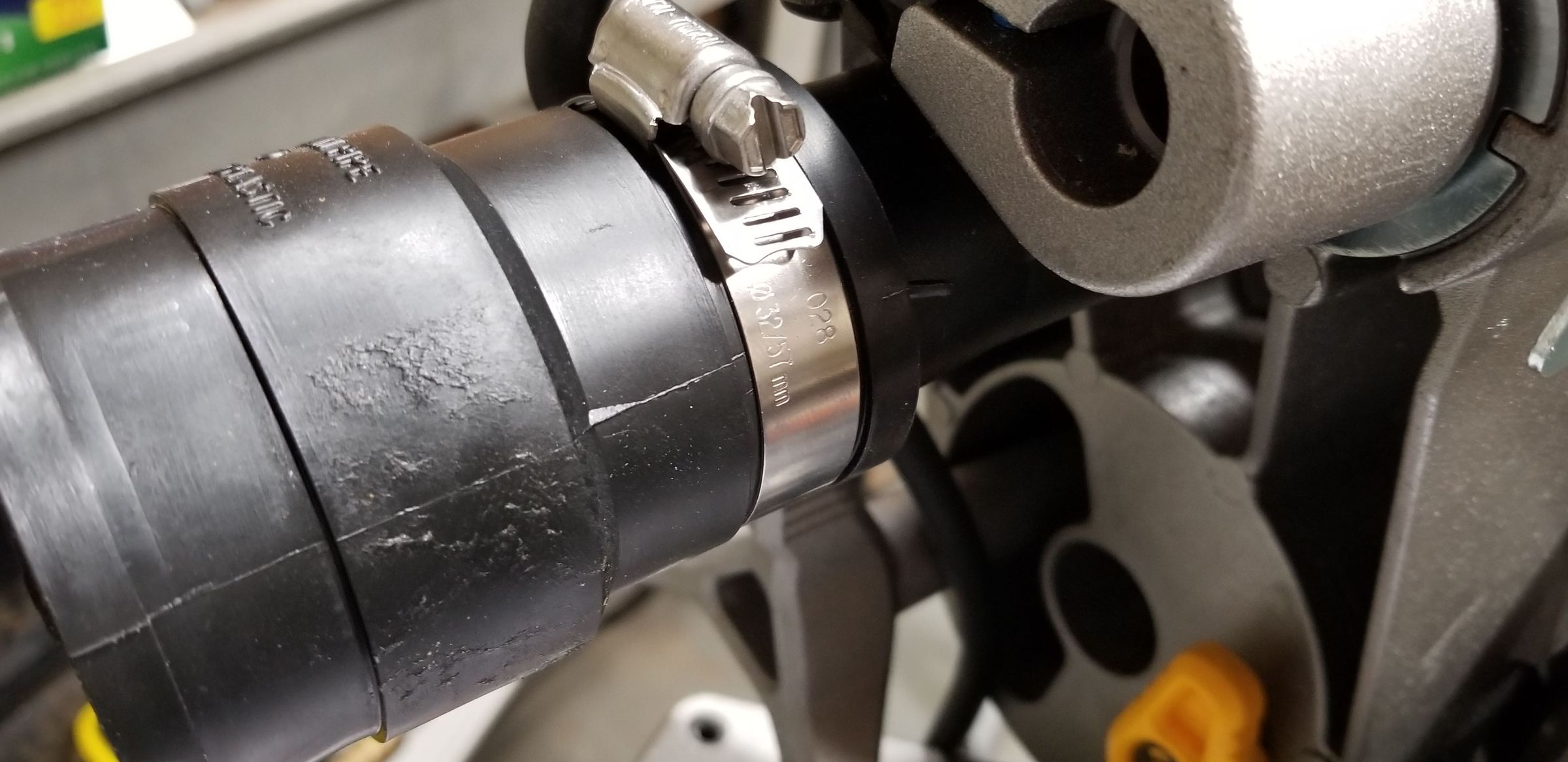 My Home Made Shop Vac Adapter for DeWALT DWS779/ DWS780 Miter Saw 6