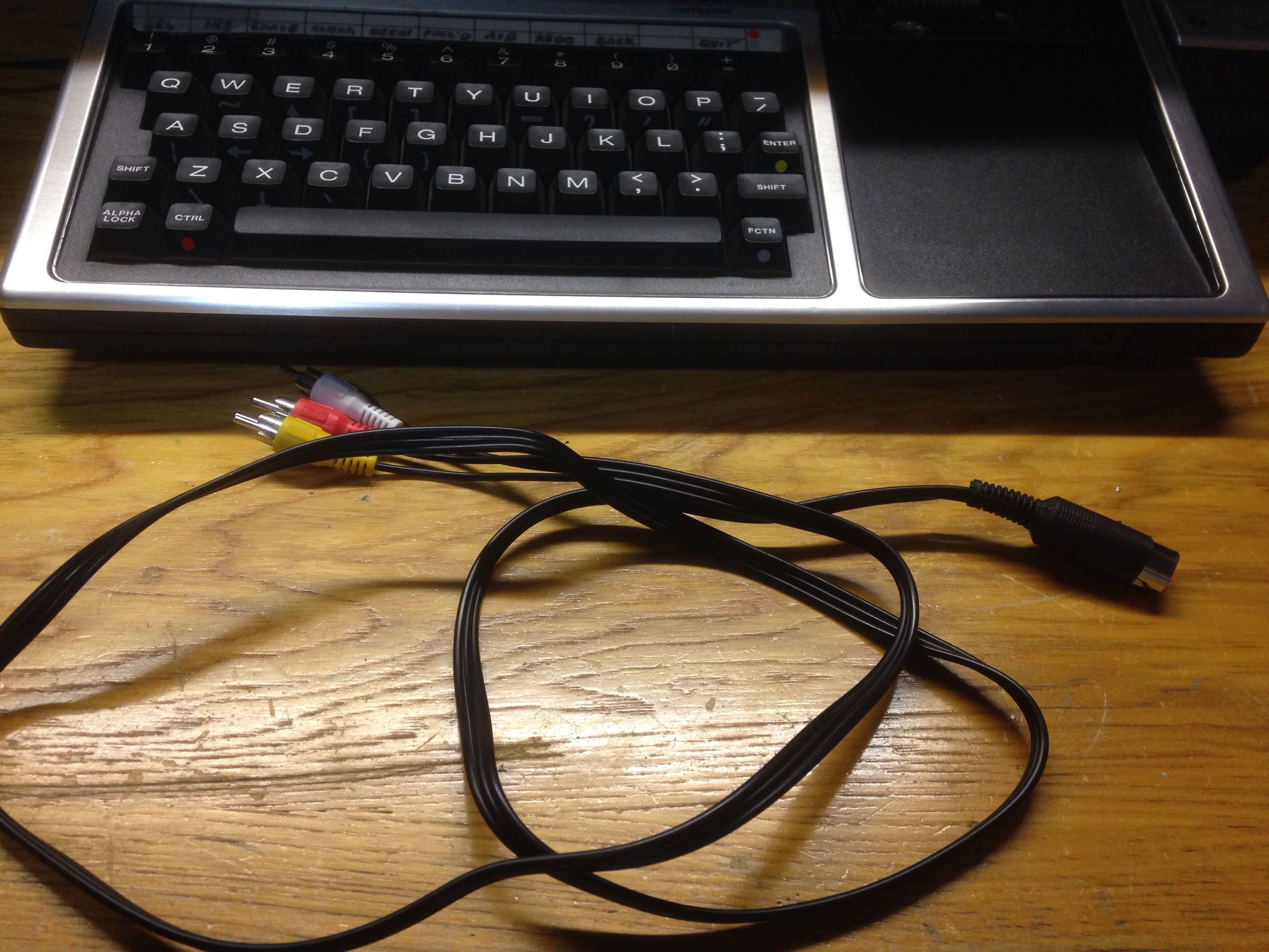 DIY TI-99/4a Composite Video Cable : 7 Steps - Instructables