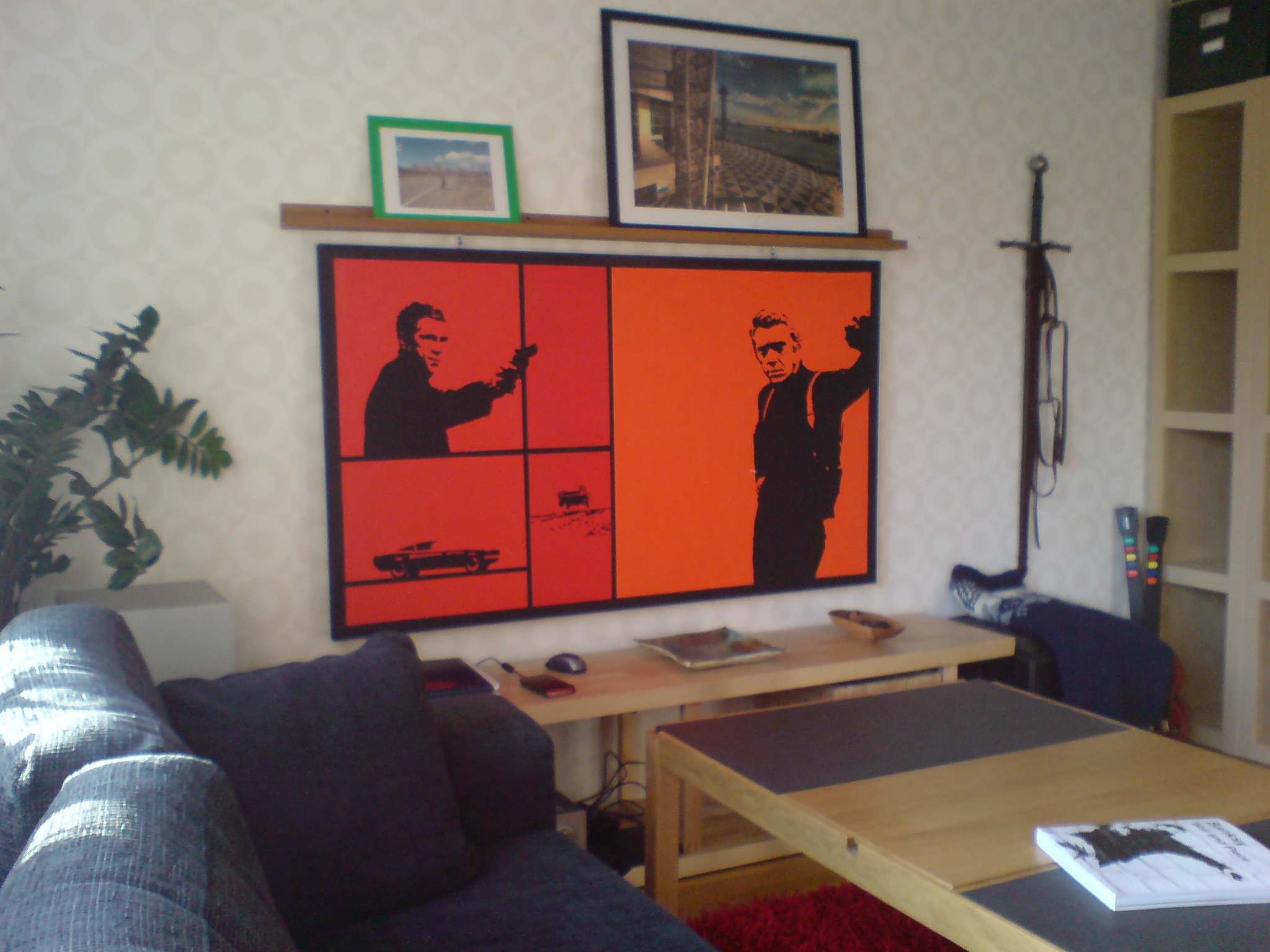 How to Make a Projection Screen That's Also a Painting