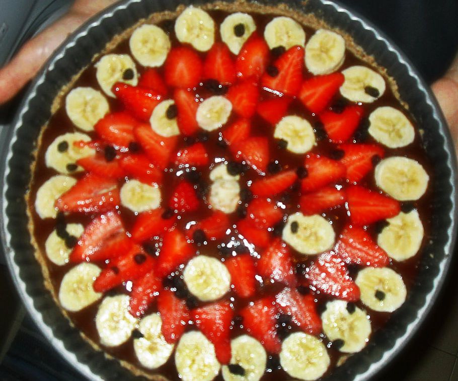 DIY guide for Fresh raw fruit tart (with cocoa fill) with step-by-step instructions