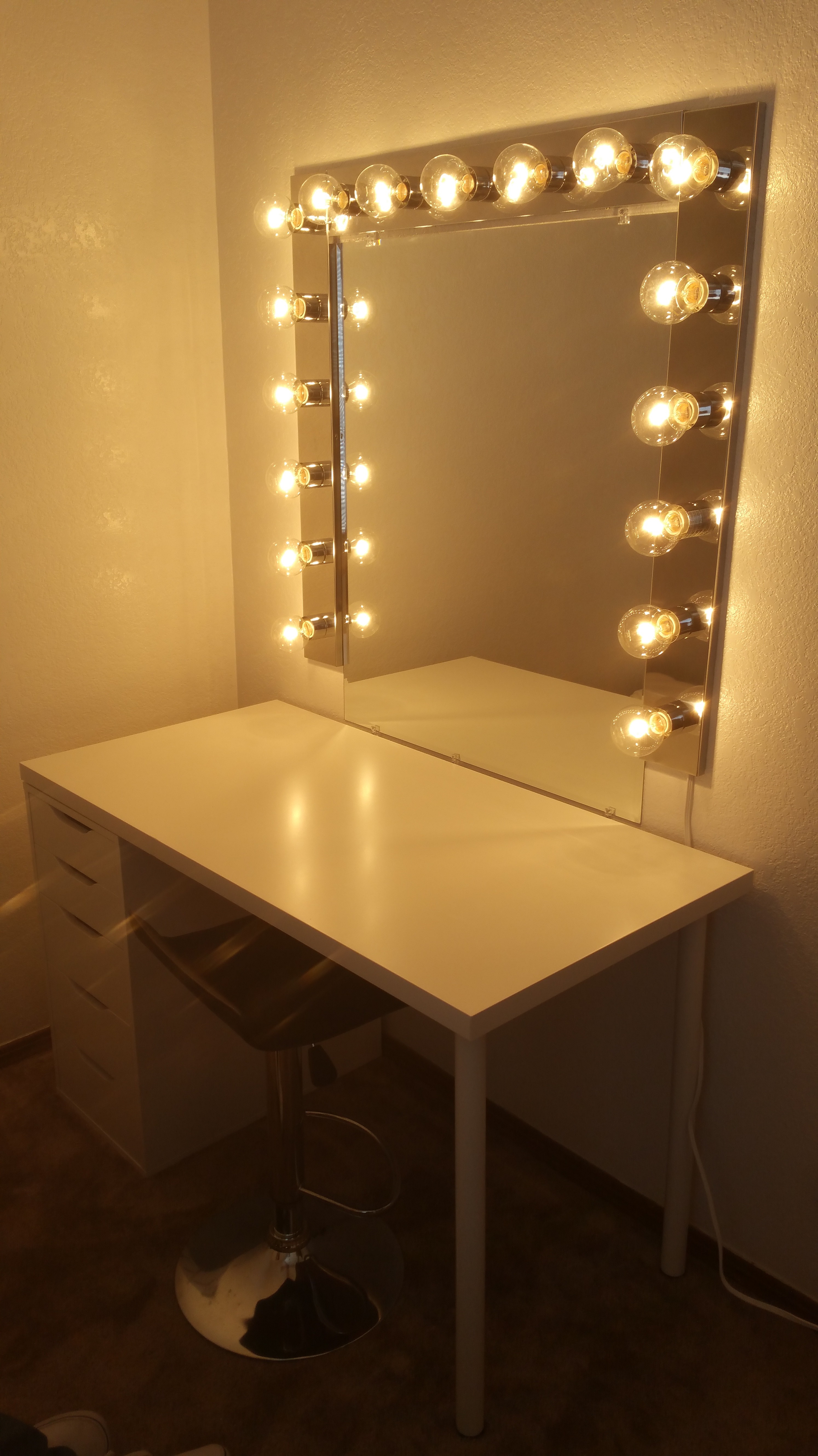 Vanity Mirror With Desk Lights 8 Steps With Pictures Instructables