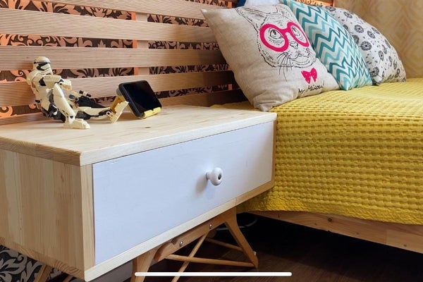 How to Make a Nightstand From Wooden Hangers || DIY Side Table