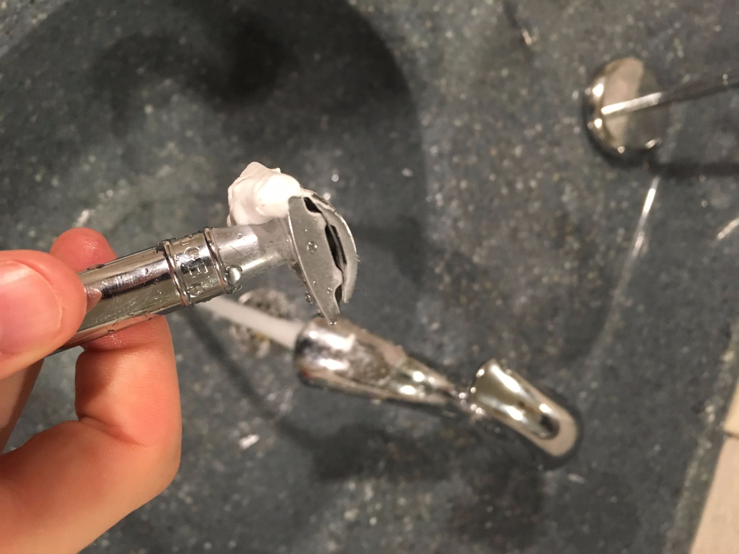 How to Wet Shave With a Safety Razor. 6 Steps (with Pictures