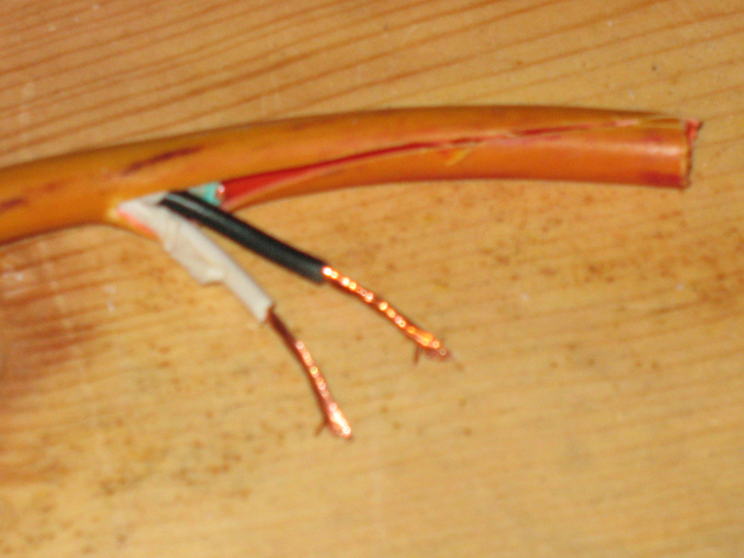 Mod a Cordless Power Tool Battery to Run With Wall Current 5 Steps