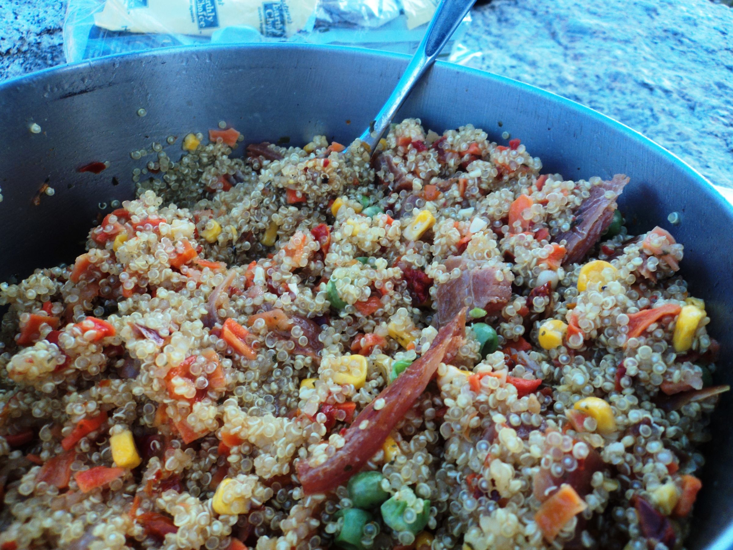 [Backpacking Food] Quinoa With Veggies 5 Steps (with Pictures