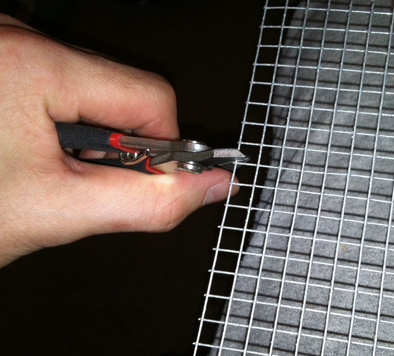 Simple QR Code Spray Paint Stencil 7 Steps (with Pictures