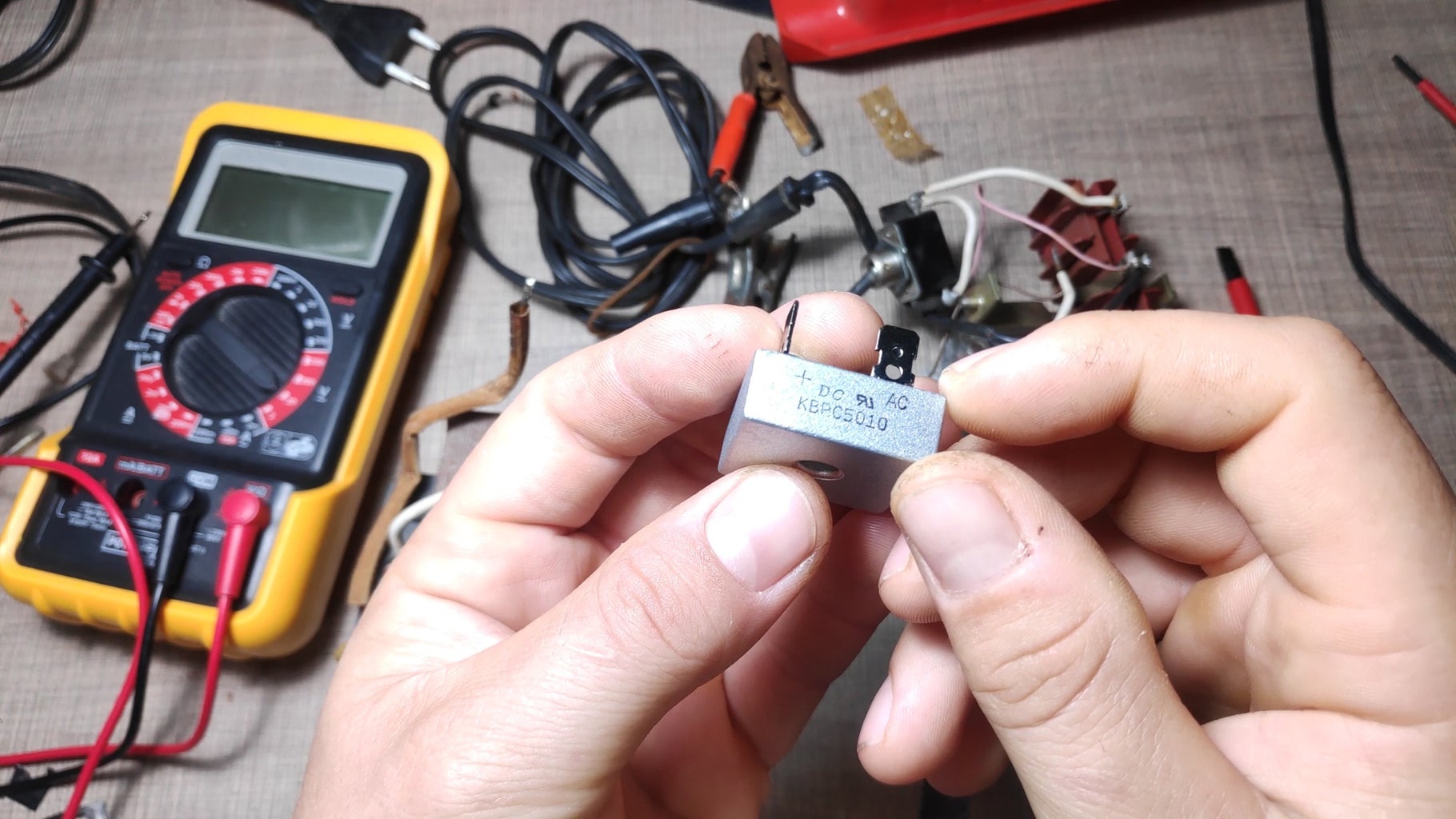 Car Battery Charger Repair : 8 Steps (With Pictures) - Instructables